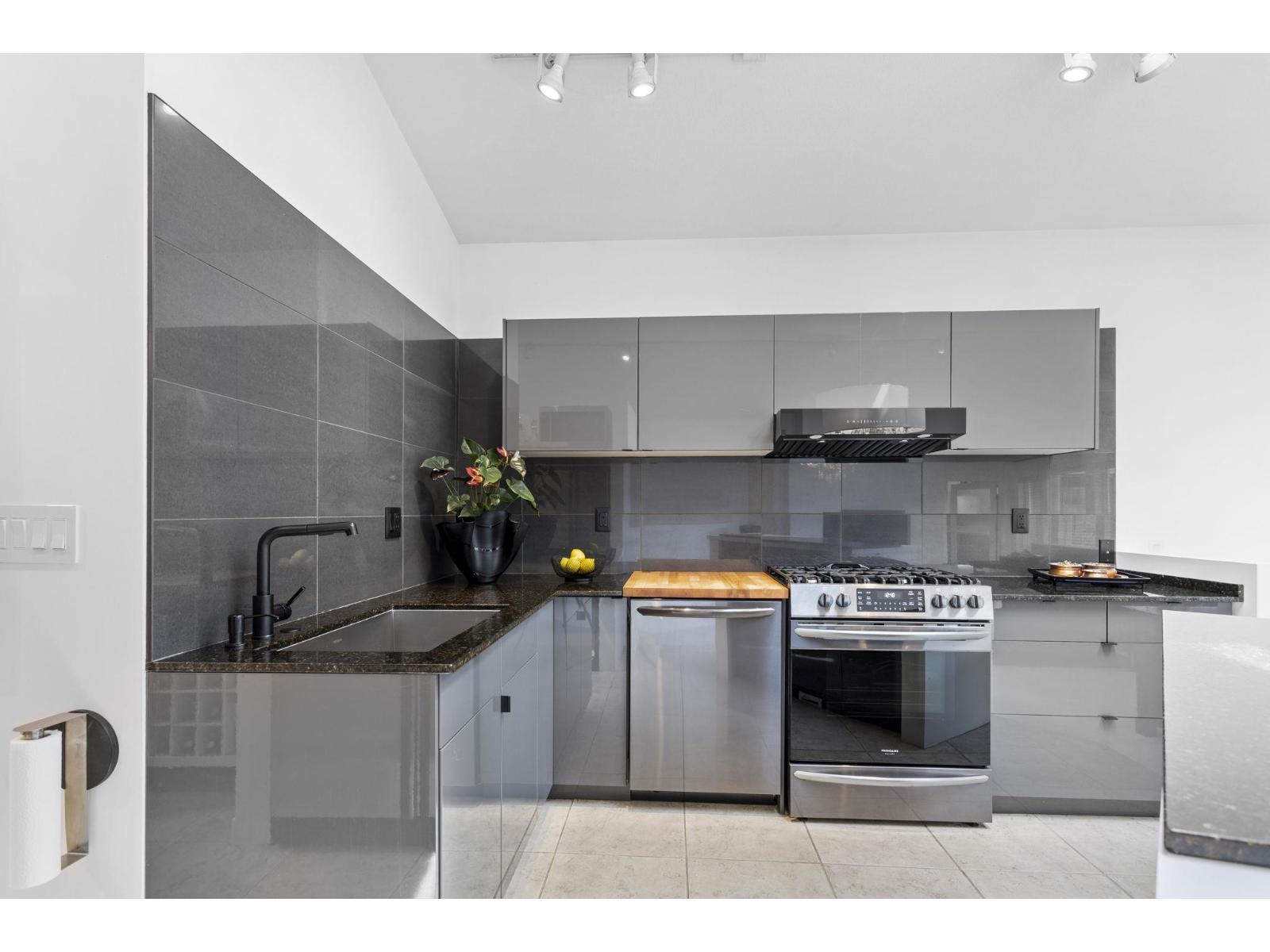 45655 Storey Avenue, Sardis West Vedder, Chilliwack, British Columbia  V2R 4E6 - Photo 9 - R3038950