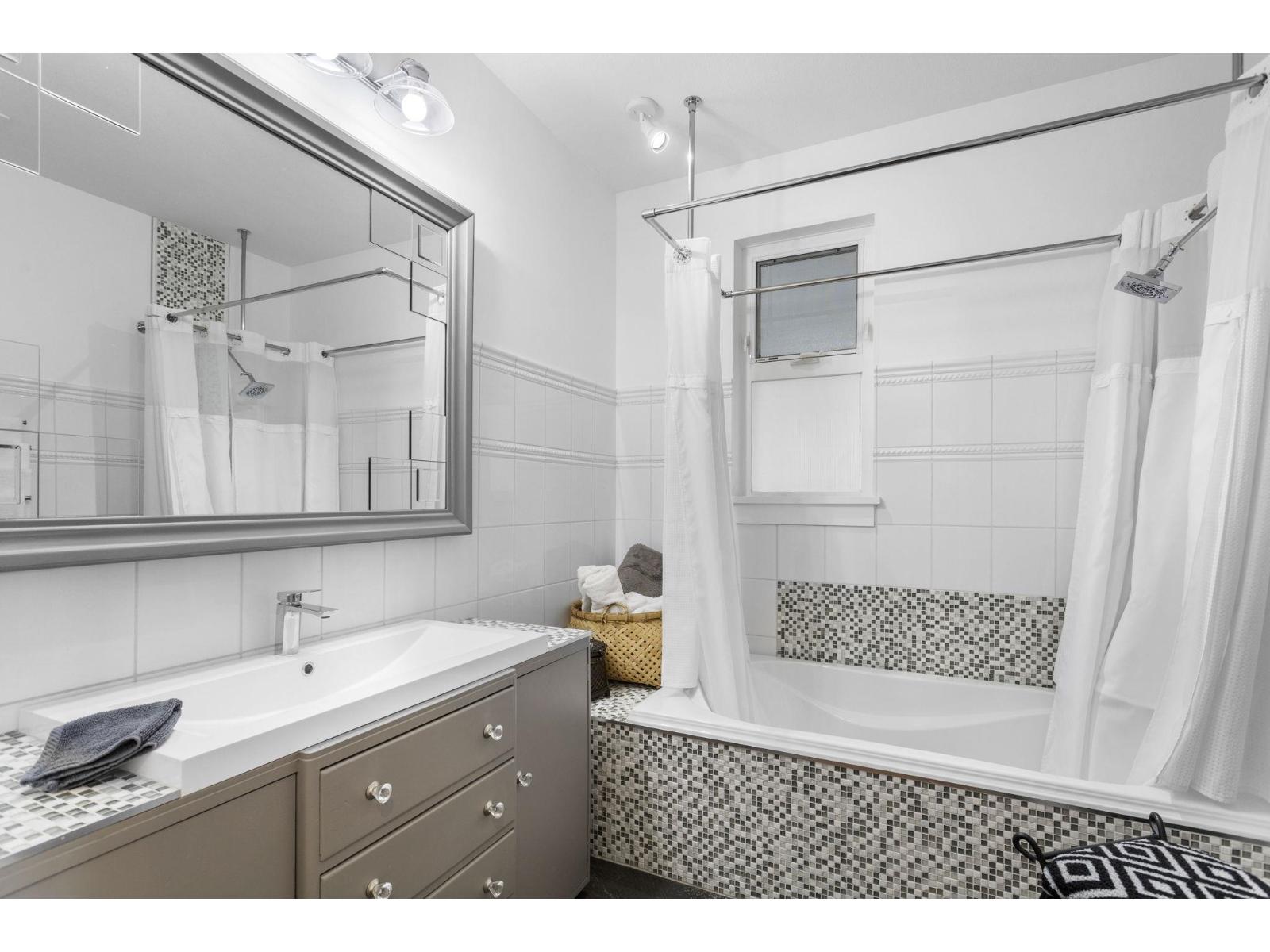 45655 Storey Avenue, Sardis West Vedder, Chilliwack, British Columbia  V2R 4E6 - Photo 29 - R3038950