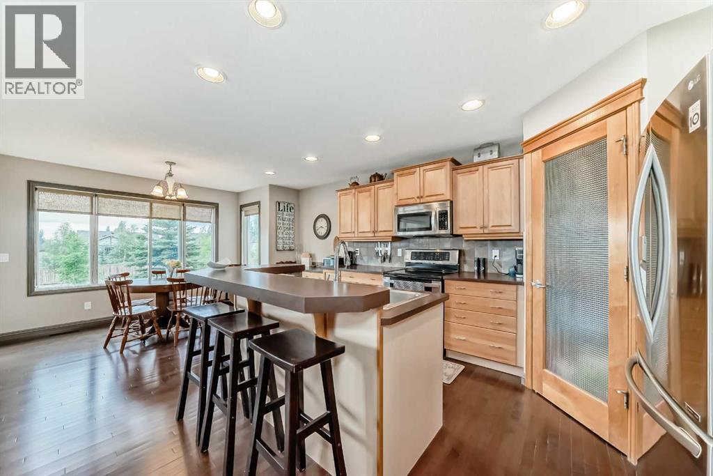 Property at 364 Everbrook Way SW image 3