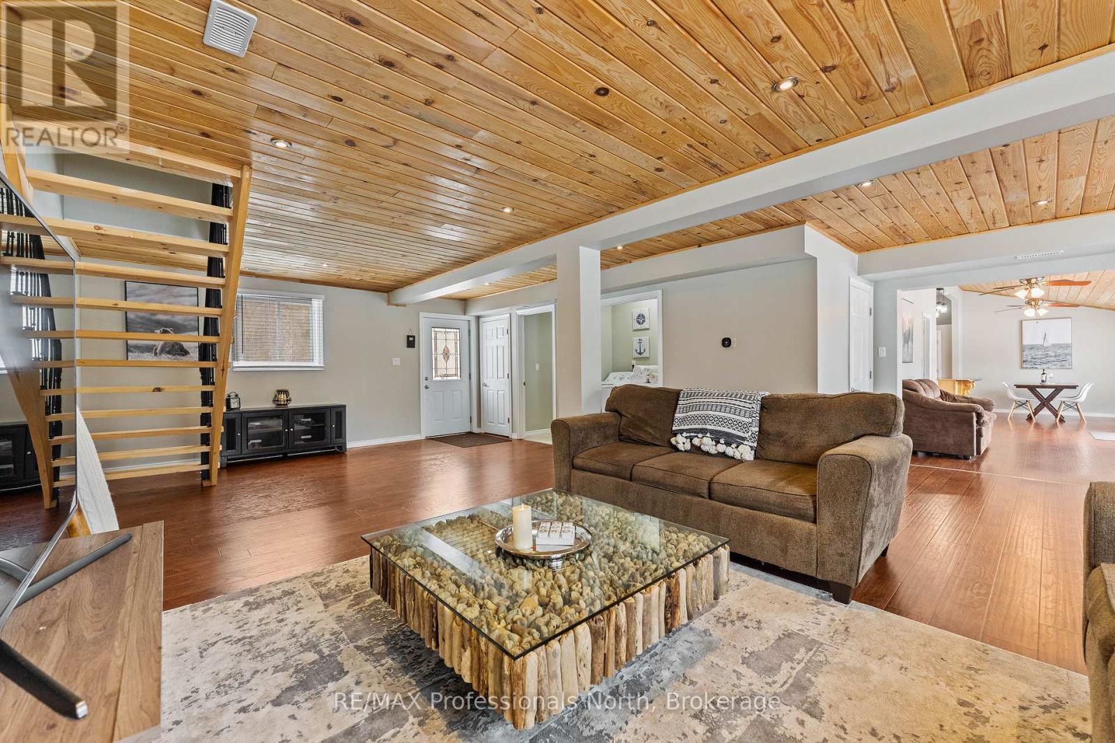 90 Kozy Kove Road, Kawartha Lakes, Ontario  K0M 1C0 - Photo 14 - X12166387