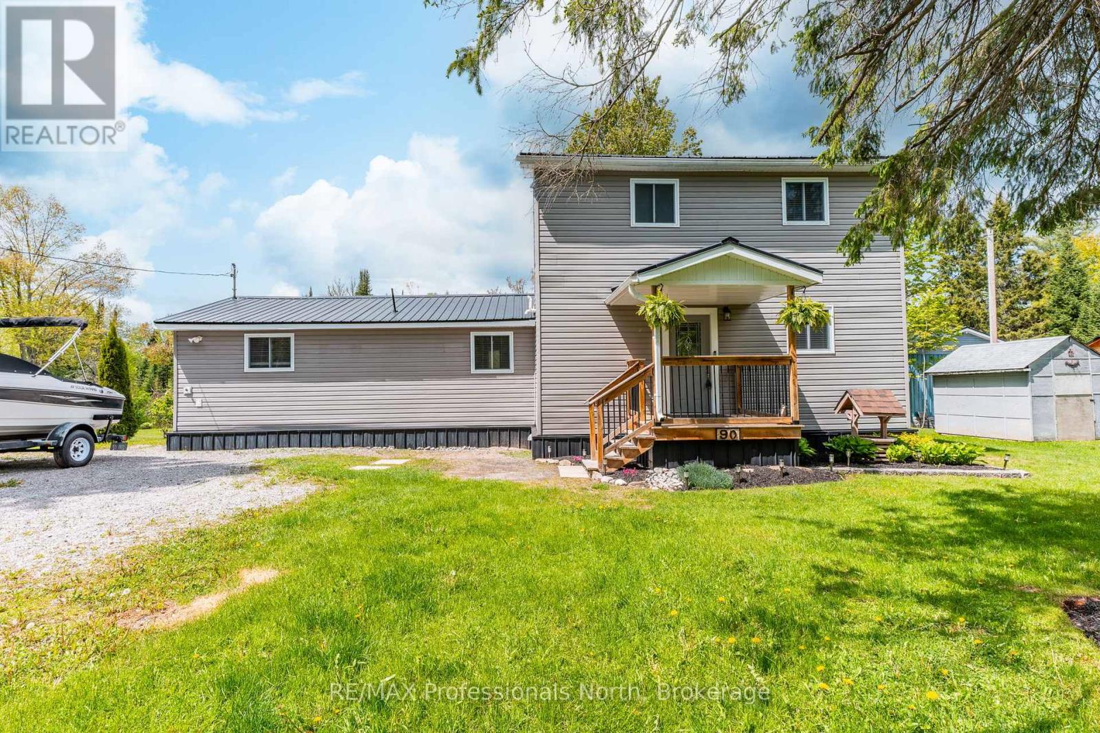 90 Kozy Kove Road, Kawartha Lakes, Ontario  K0M 1C0 - Photo 2 - X12166387