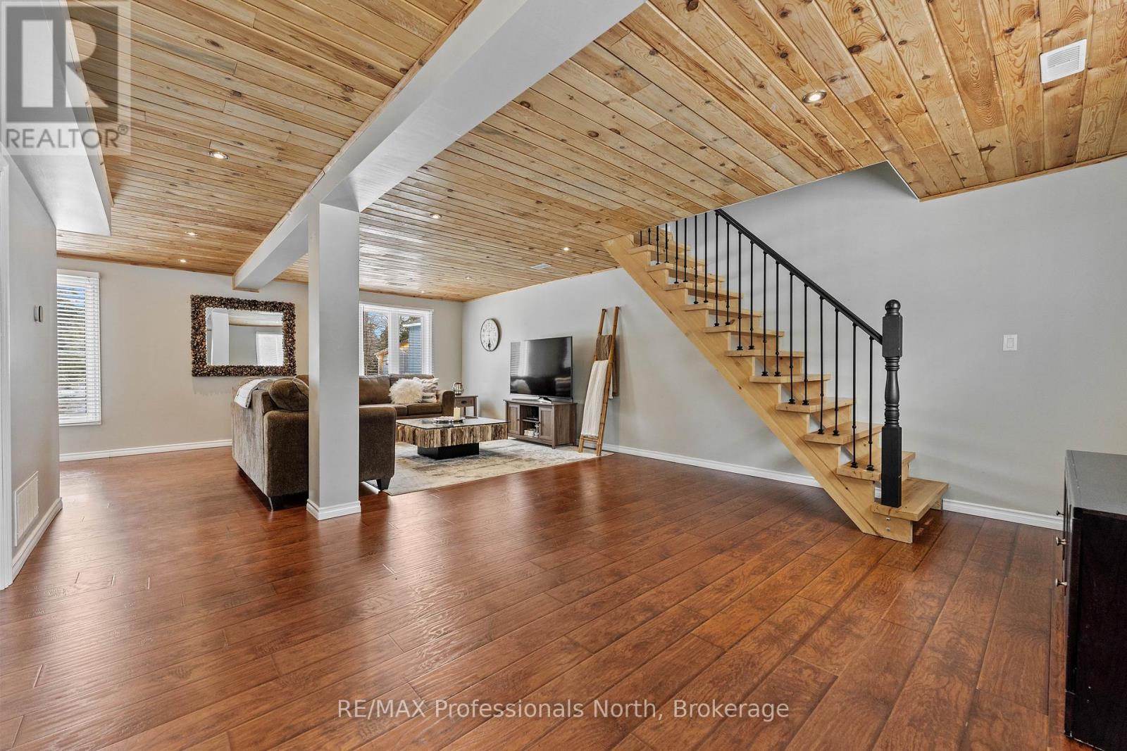 90 Kozy Kove Road, Kawartha Lakes, Ontario  K0M 1C0 - Photo 5 - X12166387