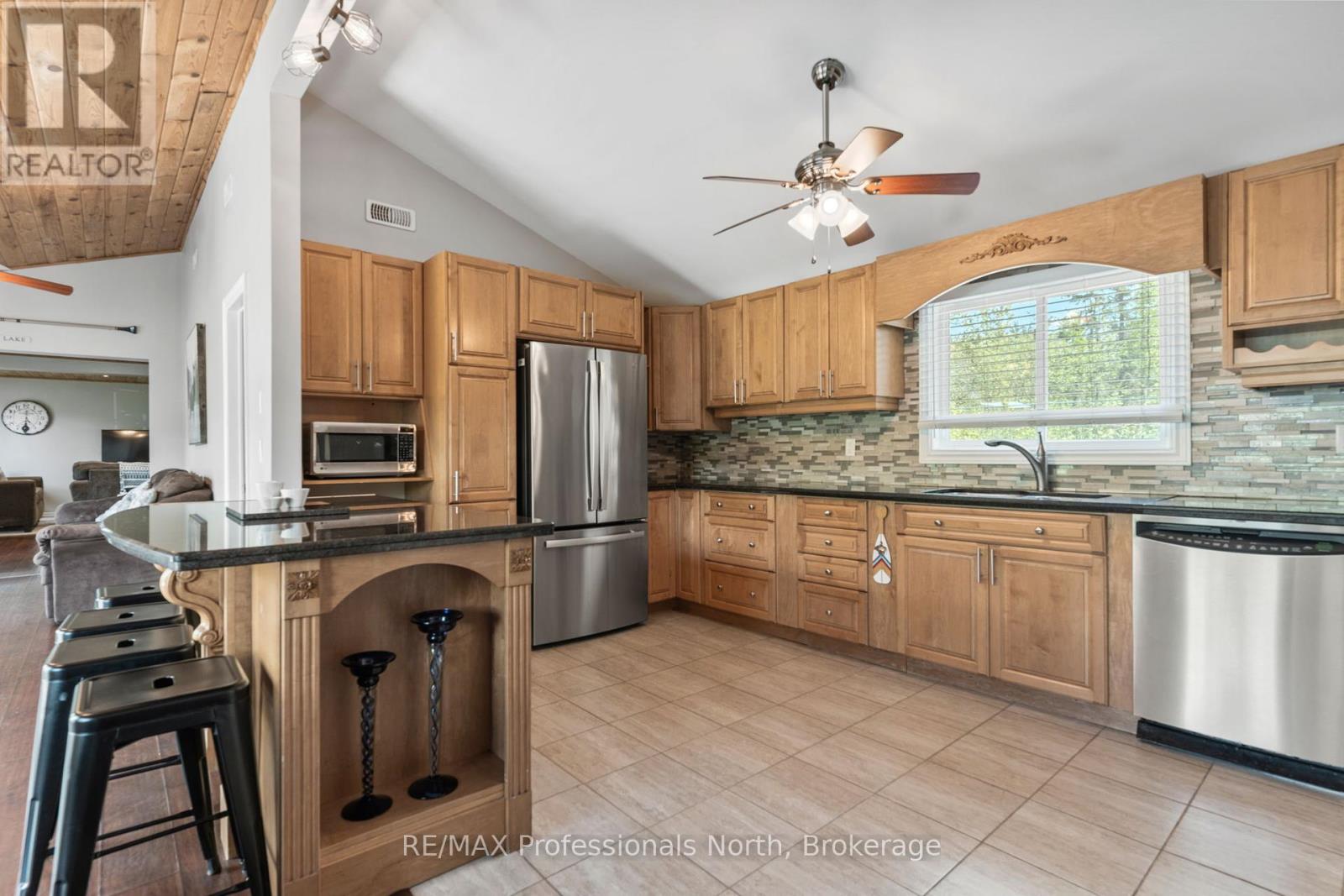 90 Kozy Kove Road, Kawartha Lakes, Ontario  K0M 1C0 - Photo 22 - X12166387