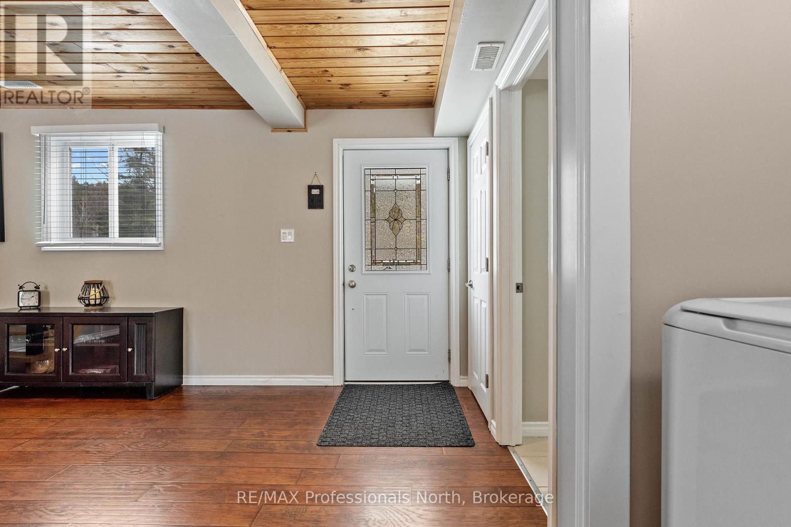 90 Kozy Kove Road, Kawartha Lakes, Ontario  K0M 1C0 - Photo 4 - X12166387