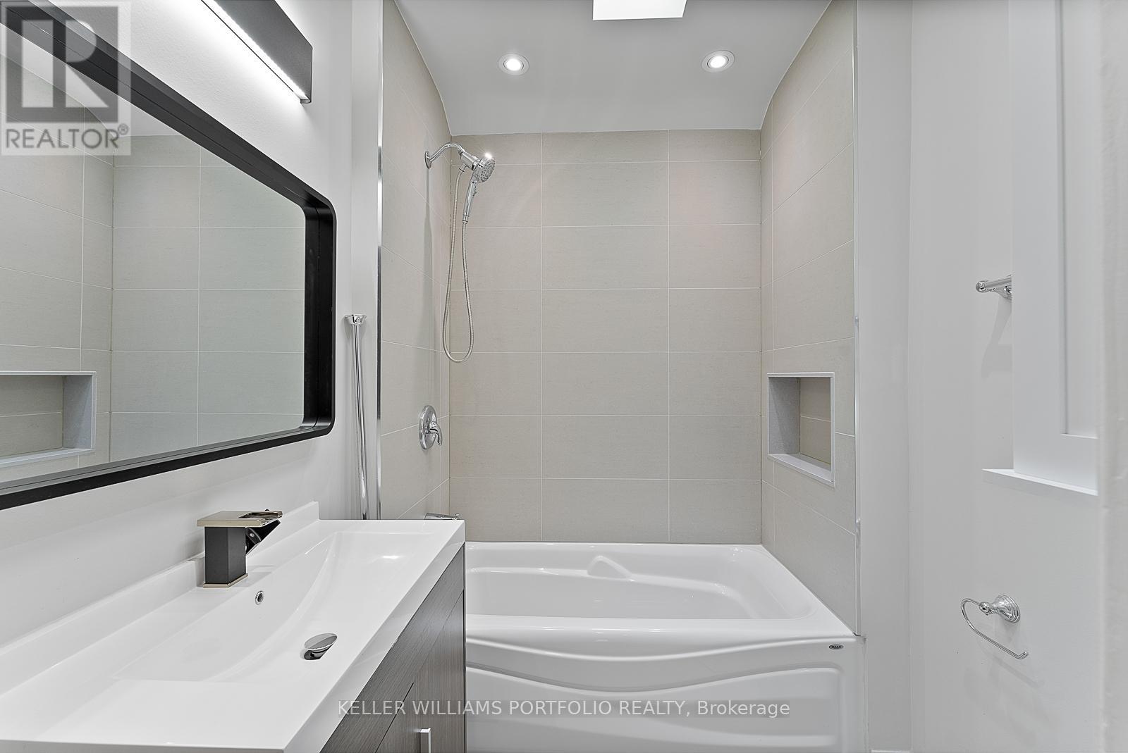 136 St Clements Avenue, Toronto, Ontario  M4R 1H2 - Photo 40 - C12357422