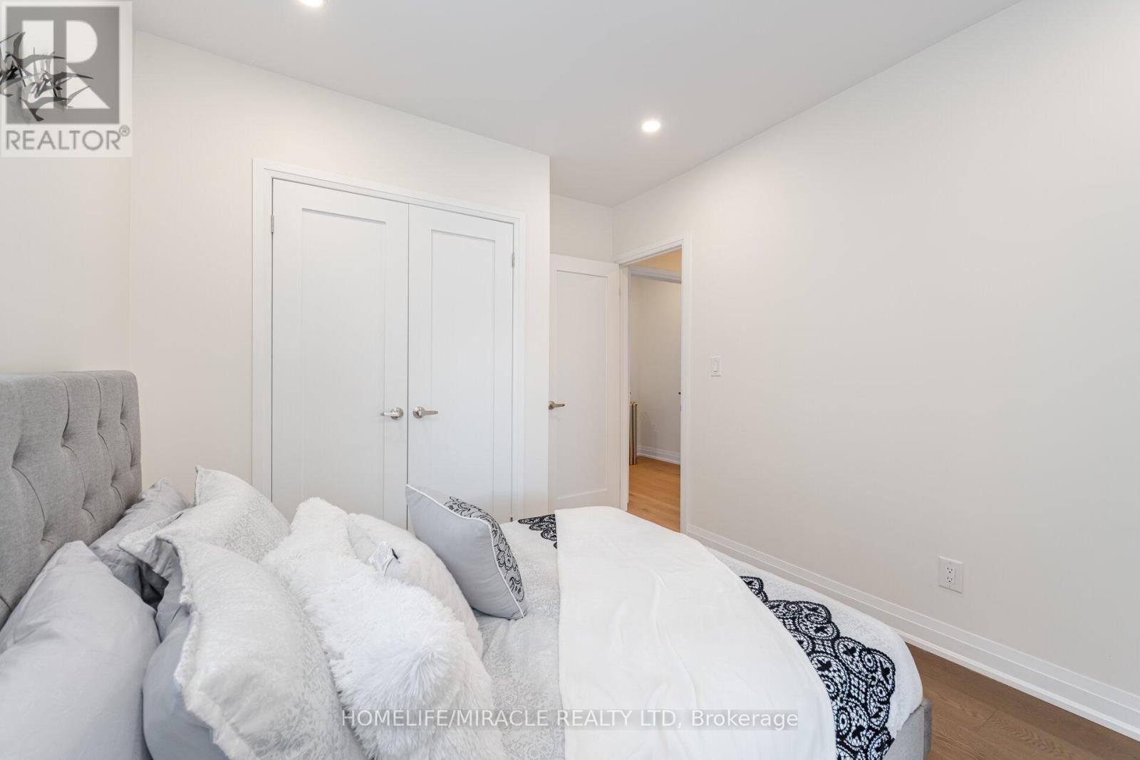 388 Oakwood Avenue, Toronto (Oakwood Village), Ontario  M6E 2W3 - Photo 36 - C12357463