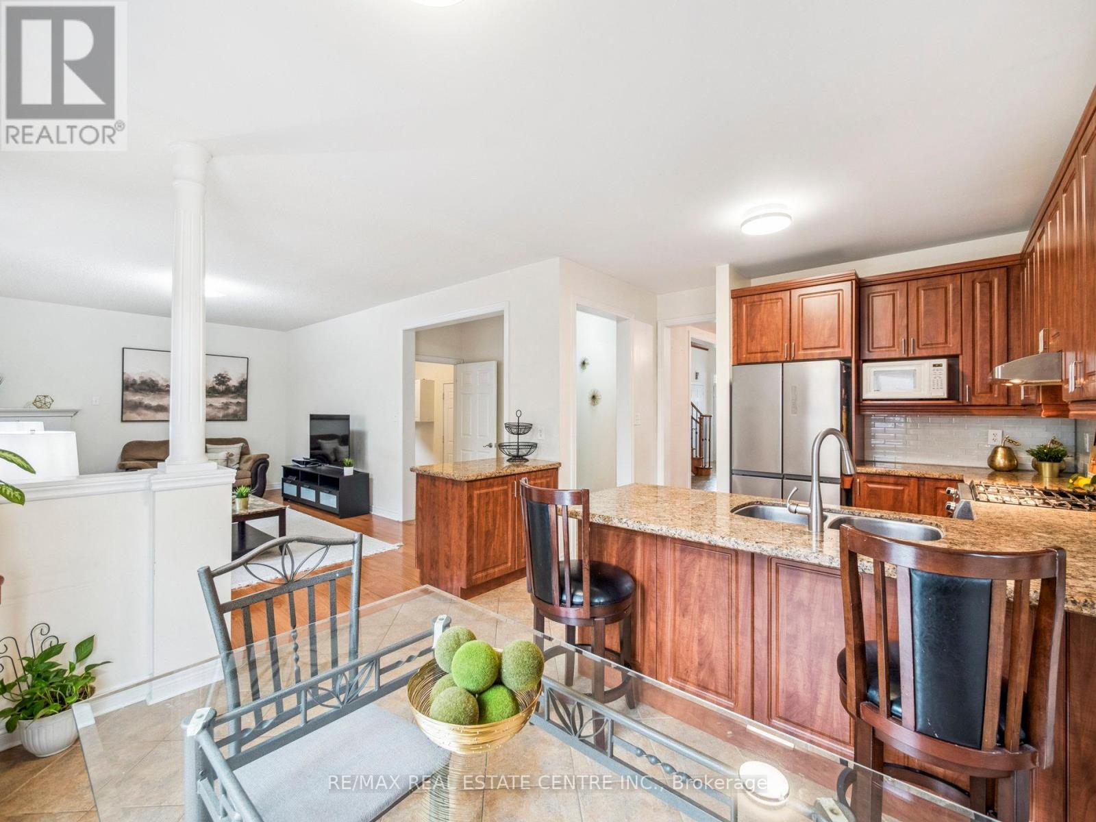 236 St Urbain Drive, Vaughan, Ontario  L4H 3K7 - Photo 23 - N12357432