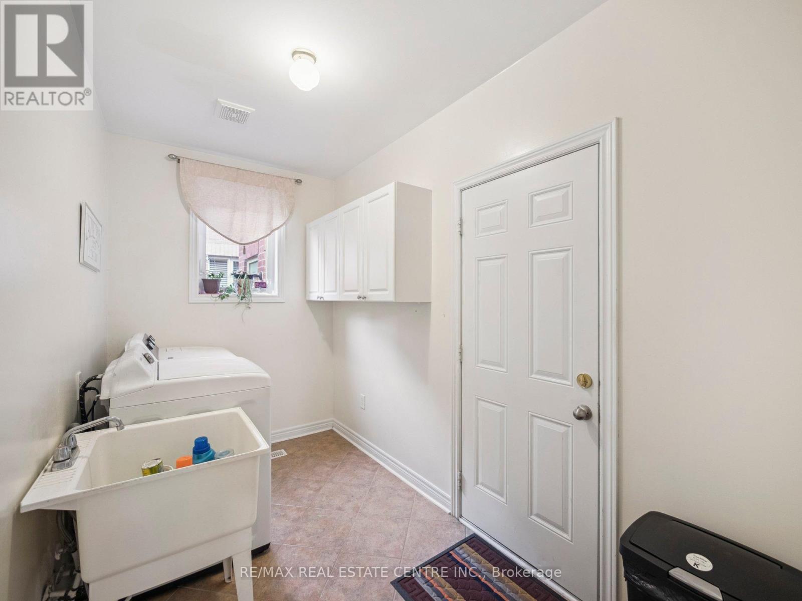236 St Urbain Drive, Vaughan, Ontario  L4H 3K7 - Photo 30 - N12357432