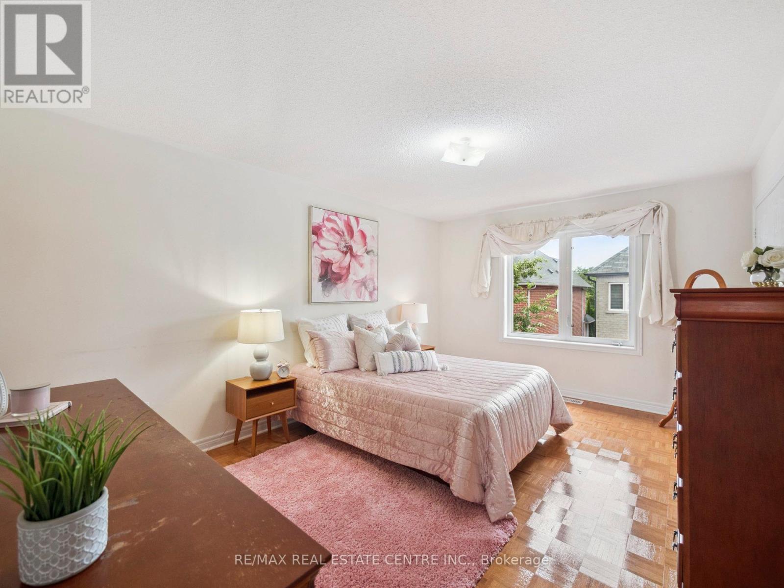 236 St Urbain Drive, Vaughan, Ontario  L4H 3K7 - Photo 40 - N12357432