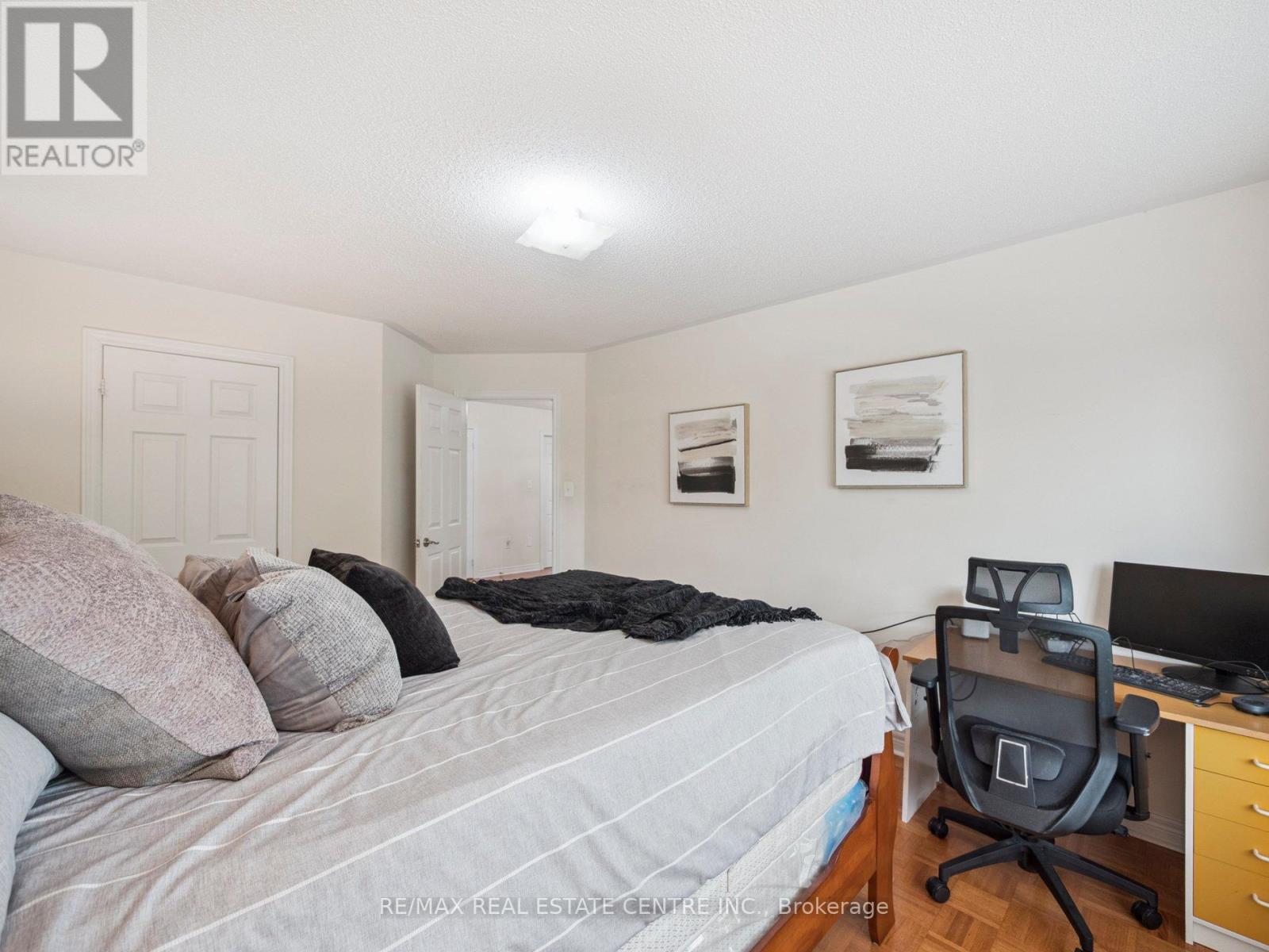 236 St Urbain Drive, Vaughan, Ontario  L4H 3K7 - Photo 46 - N12357432