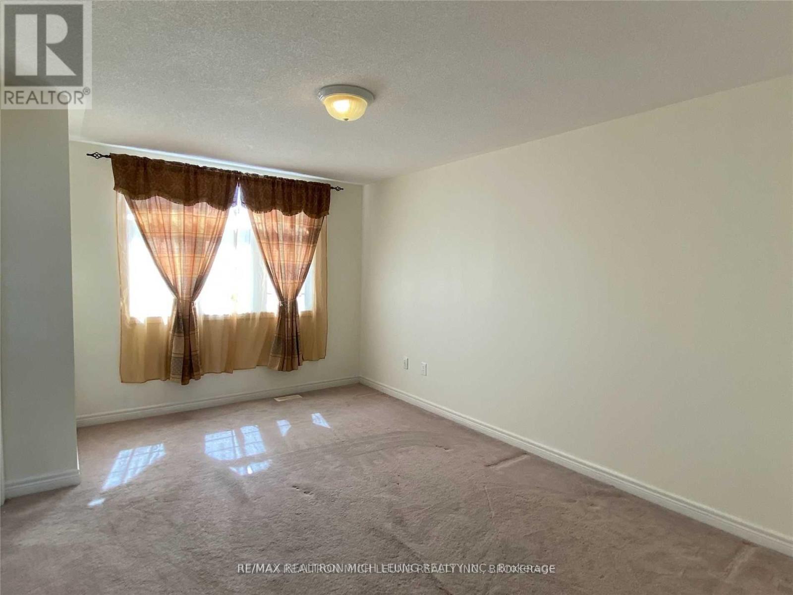 111 Amulet Crescent, Richmond Hill, Ontario  L4S 2V9 - Photo 10 - N12357533
