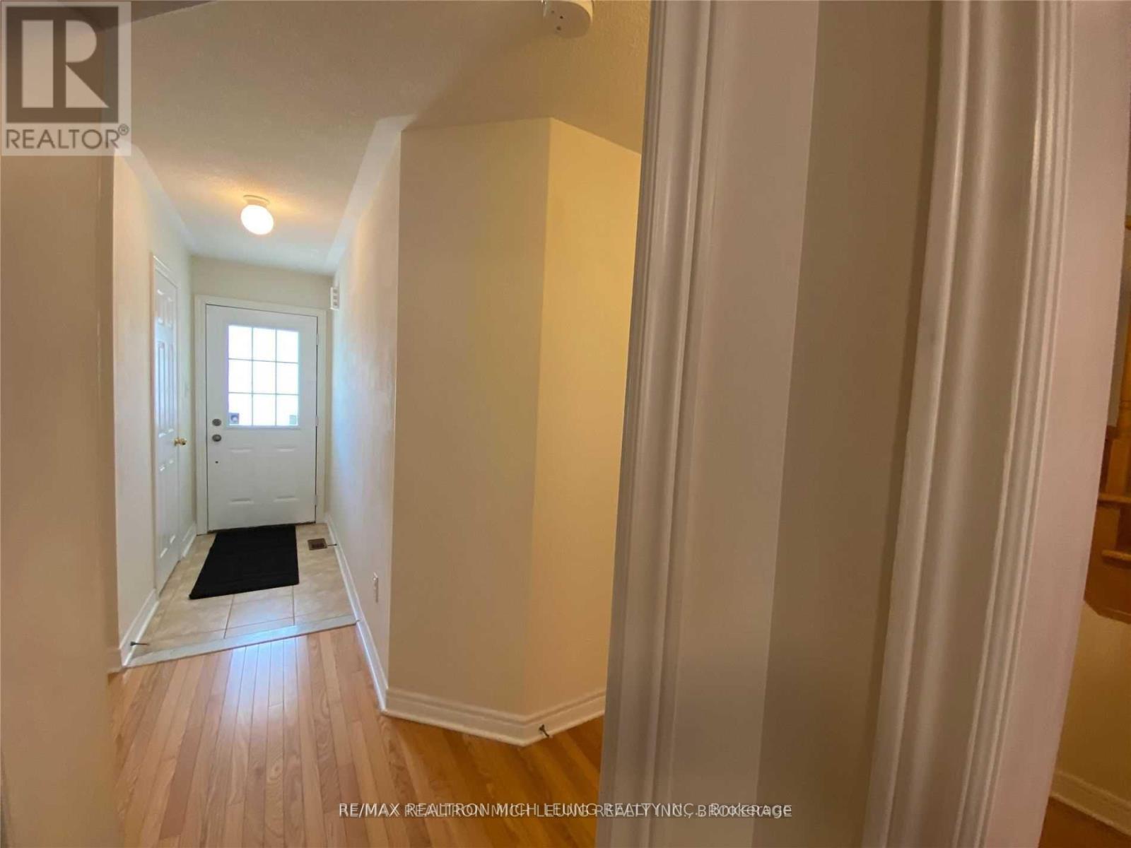 111 Amulet Crescent, Richmond Hill, Ontario  L4S 2V9 - Photo 2 - N12357533