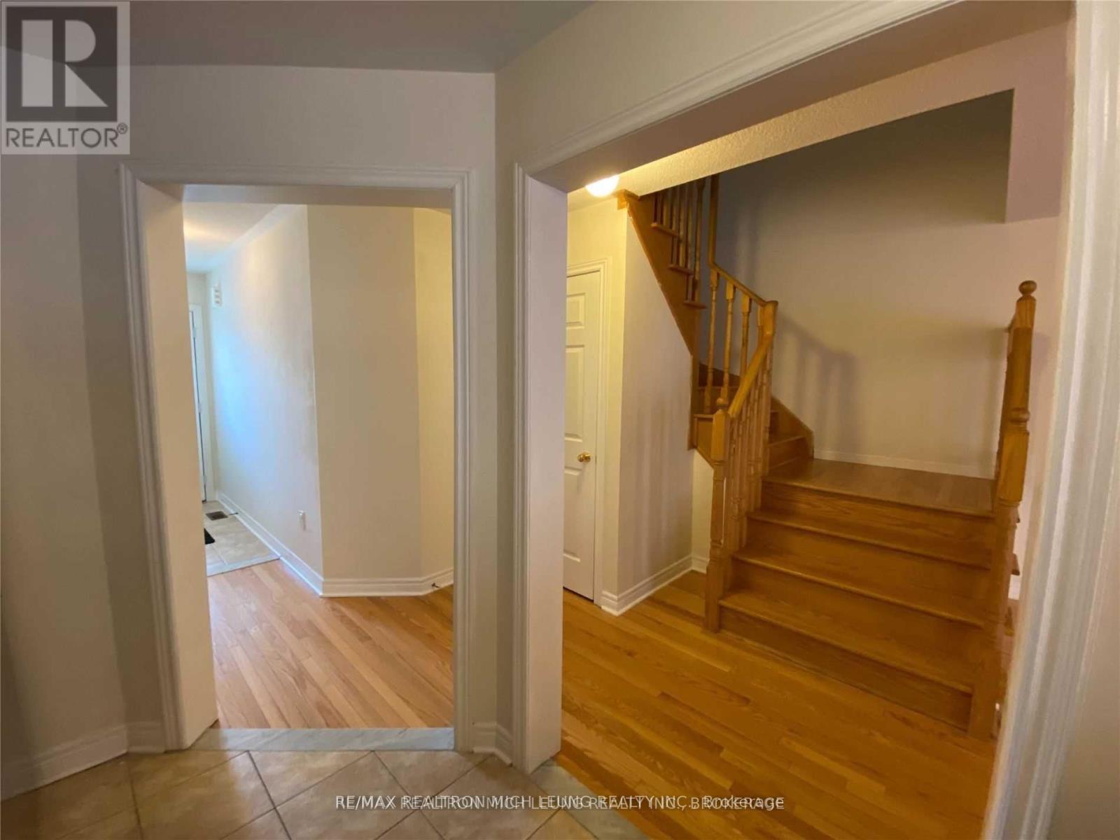 111 Amulet Crescent, Richmond Hill, Ontario  L4S 2V9 - Photo 3 - N12357533