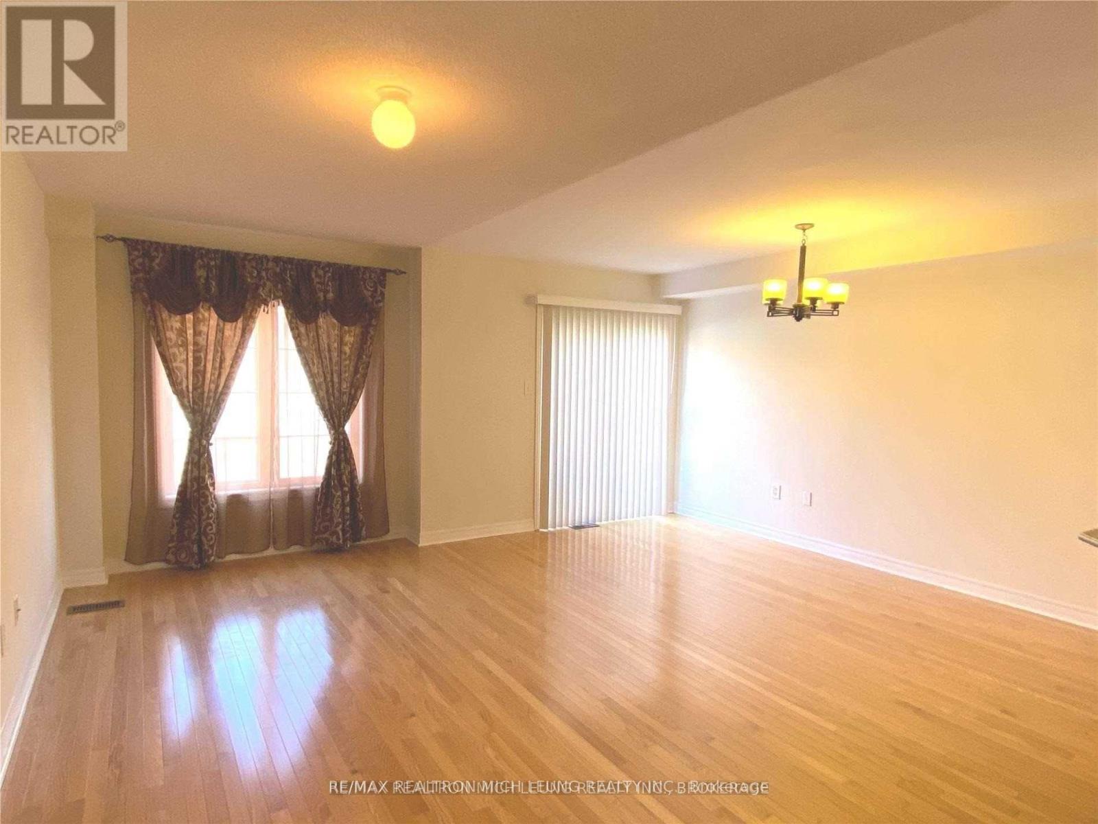 111 Amulet Crescent, Richmond Hill, Ontario  L4S 2V9 - Photo 6 - N12357533