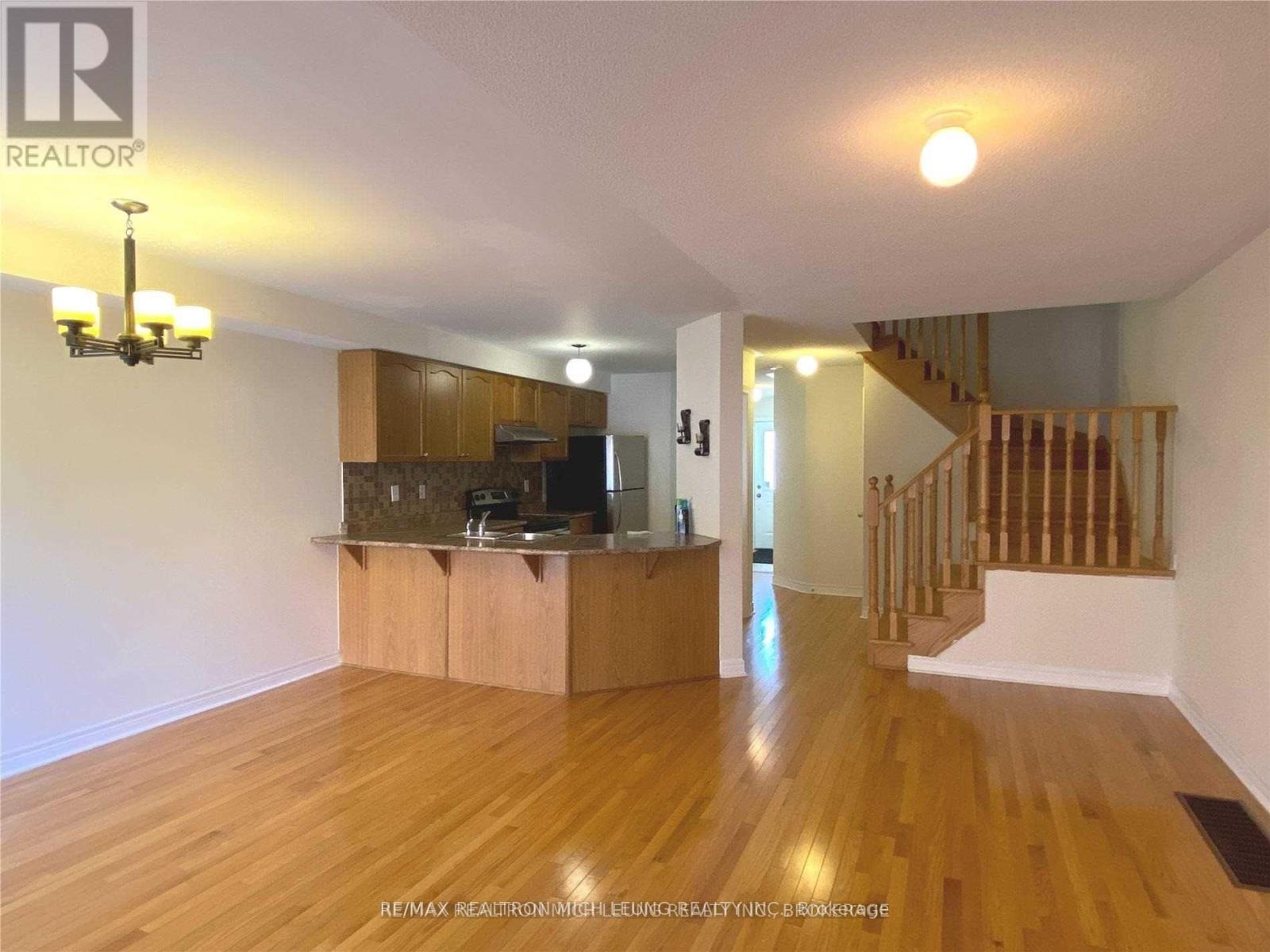 111 Amulet Crescent, Richmond Hill, Ontario  L4S 2V9 - Photo 7 - N12357533