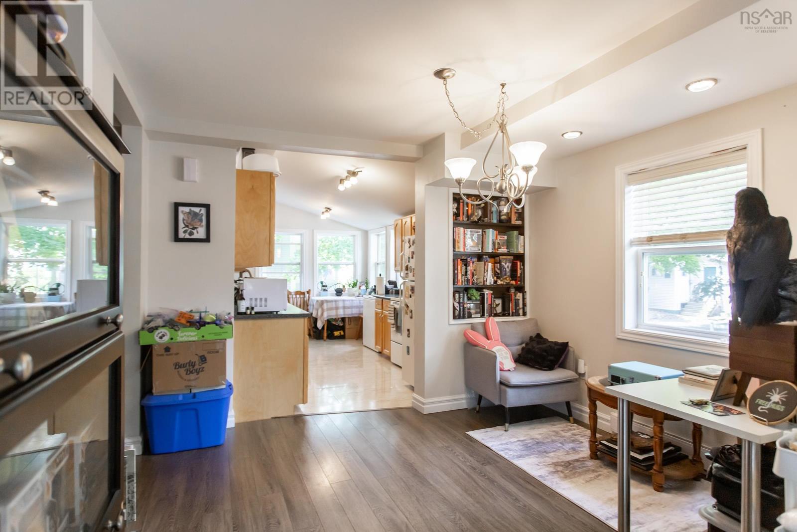 27 Canaan Avenue, Kentville, Nova Scotia  B4N 1B8 - Photo 4 - 202519900