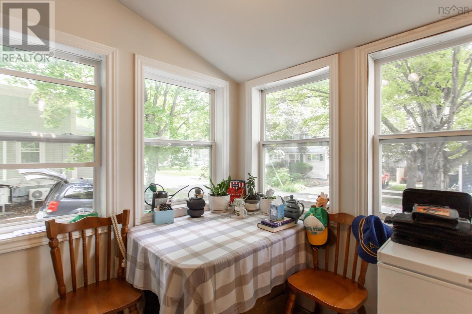 27 Canaan Avenue, Kentville, Nova Scotia  B4N 1B8 - Photo 6 - 202519900