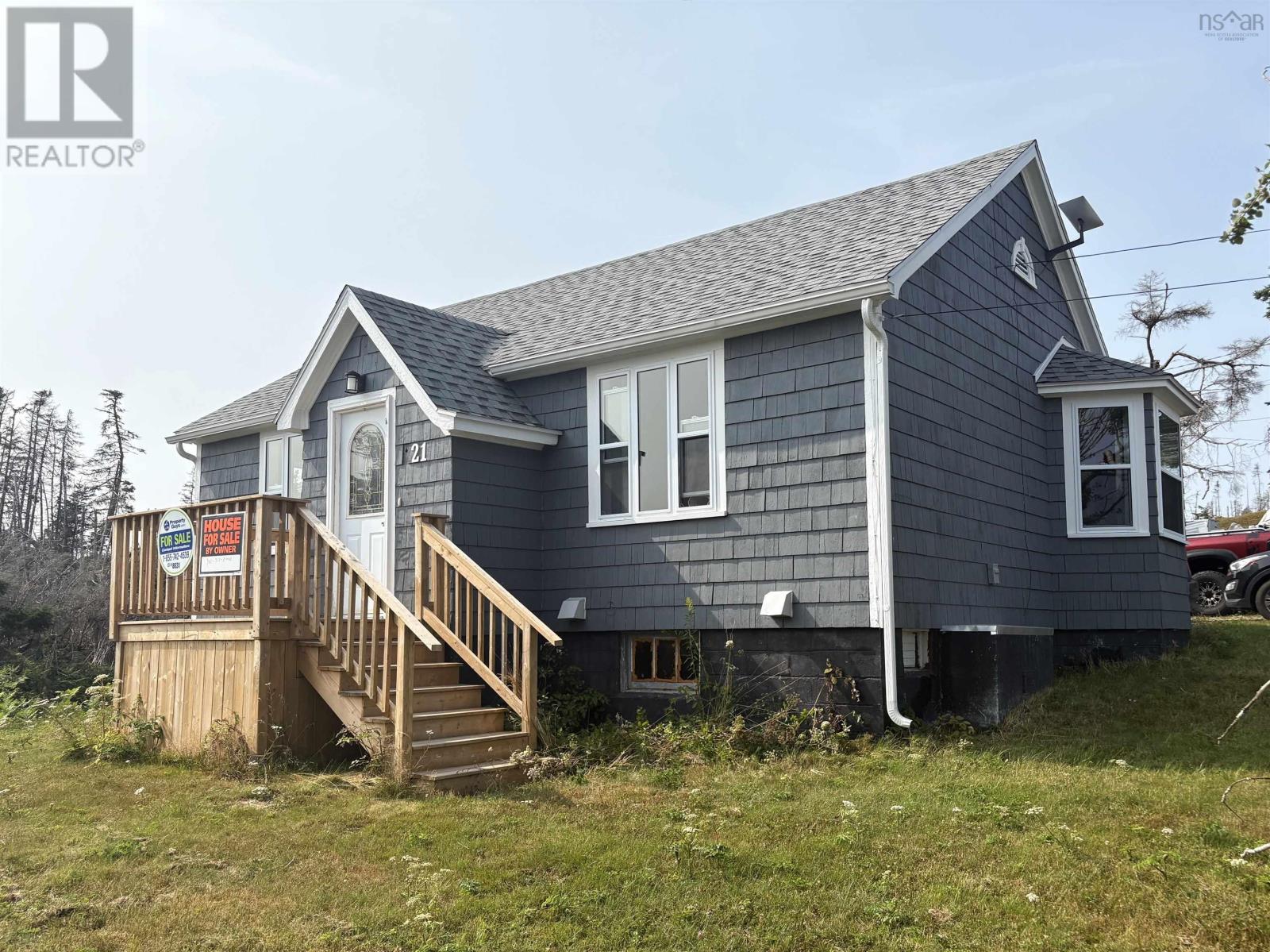 21 Marconi Street, Louisbourg, Nova Scotia