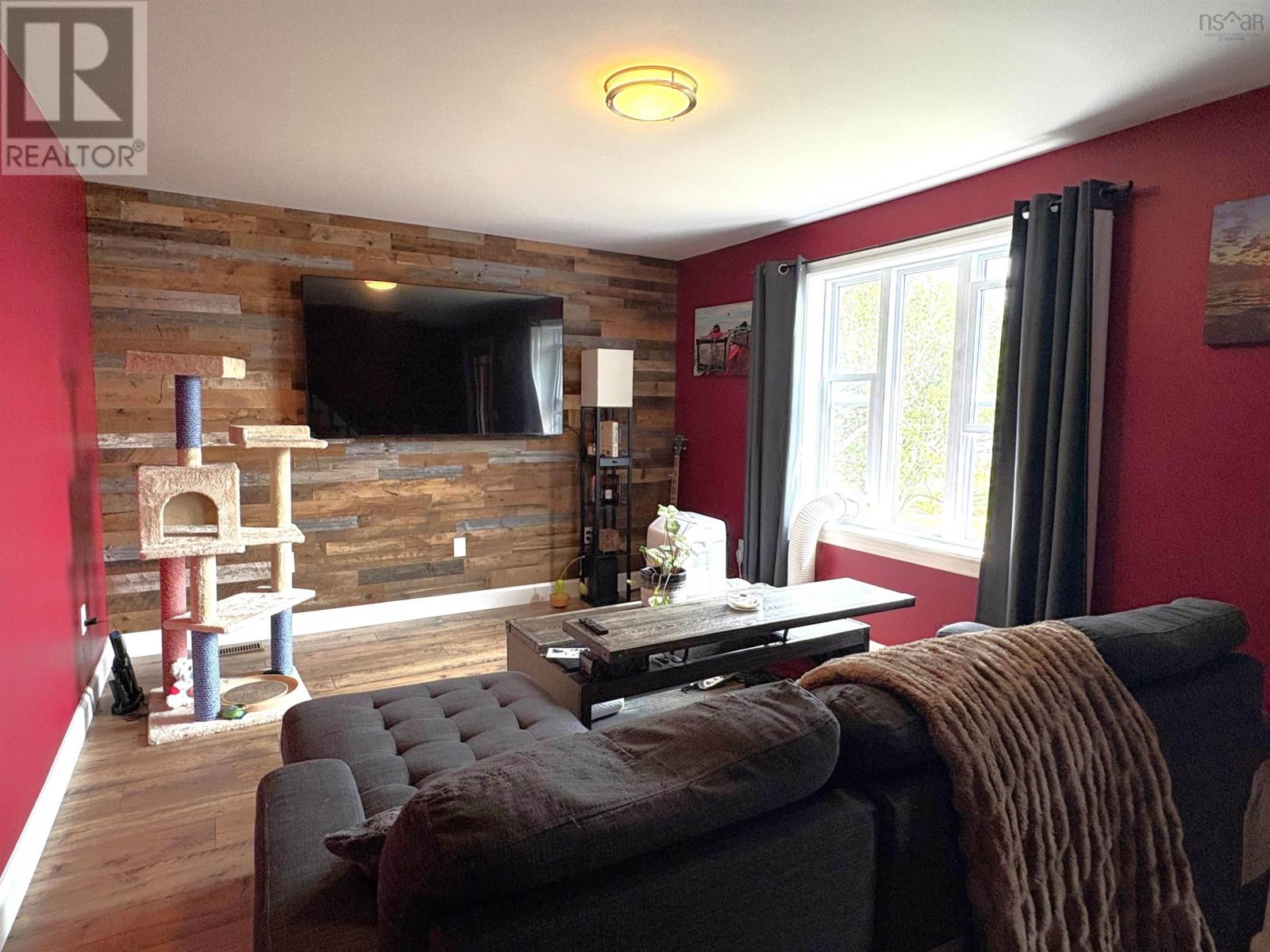 21 Marconi Street, Louisbourg, Nova Scotia  B1C 1K2 - Photo 15 - 202520808