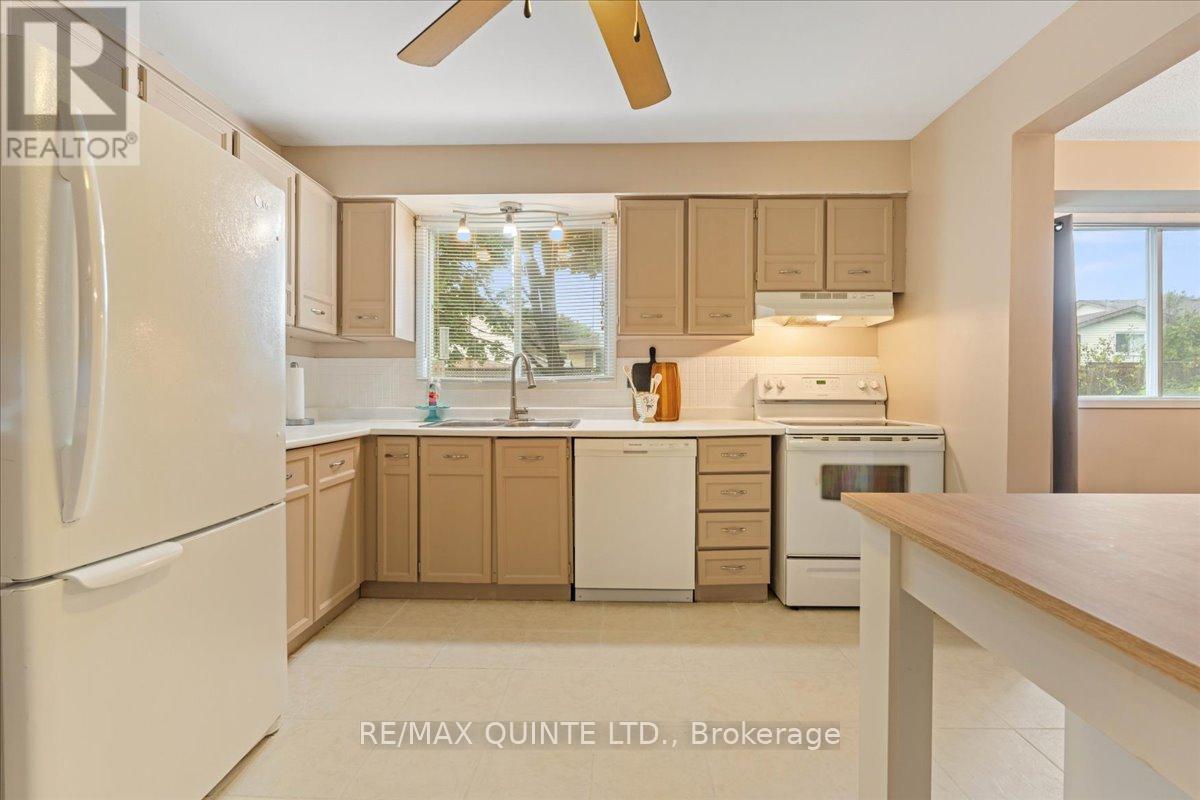 27 Morris Drive, Belleville, Ontario  K8P 5B3 - Photo 12 - X12357539