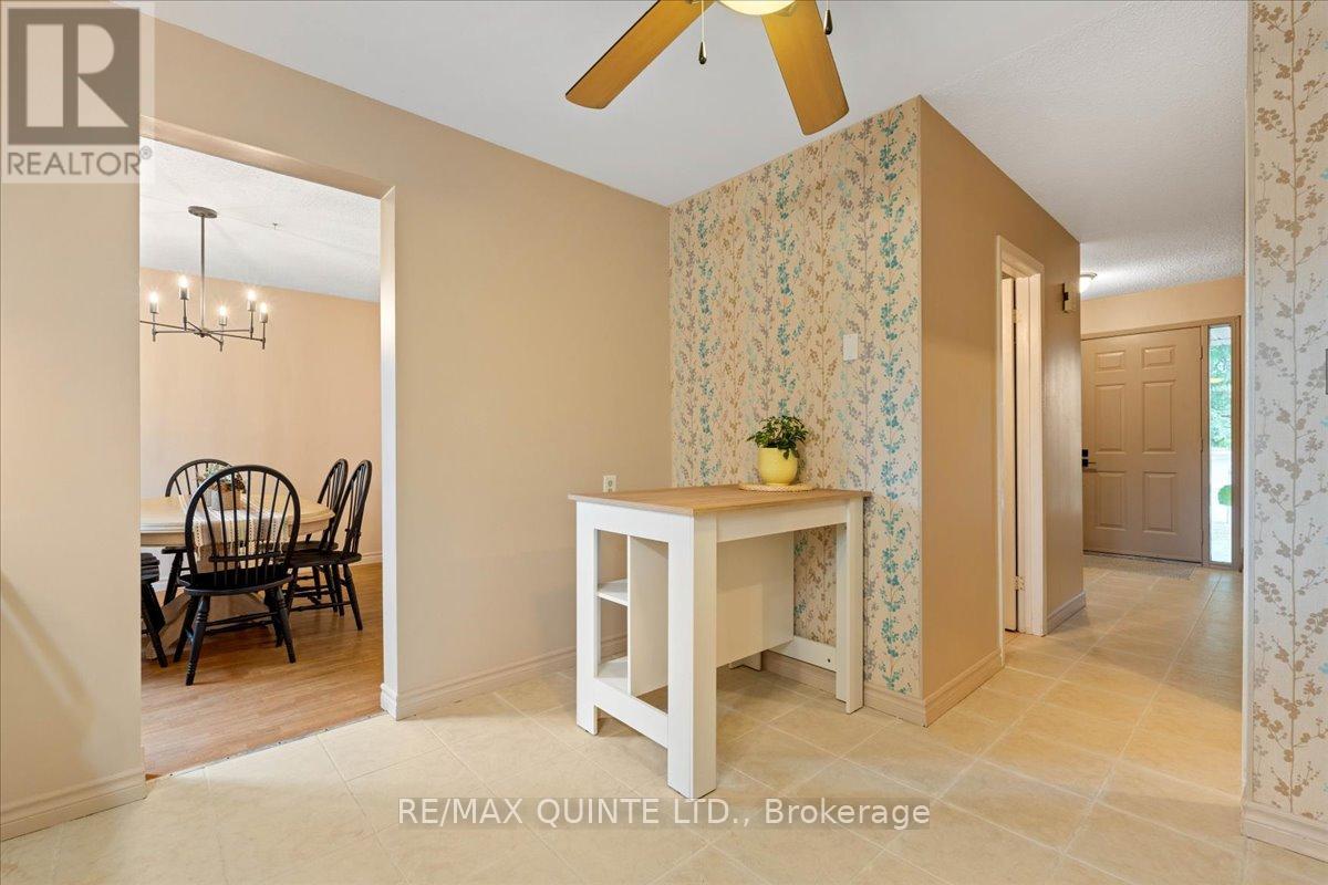 27 Morris Drive, Belleville, Ontario  K8P 5B3 - Photo 14 - X12357539