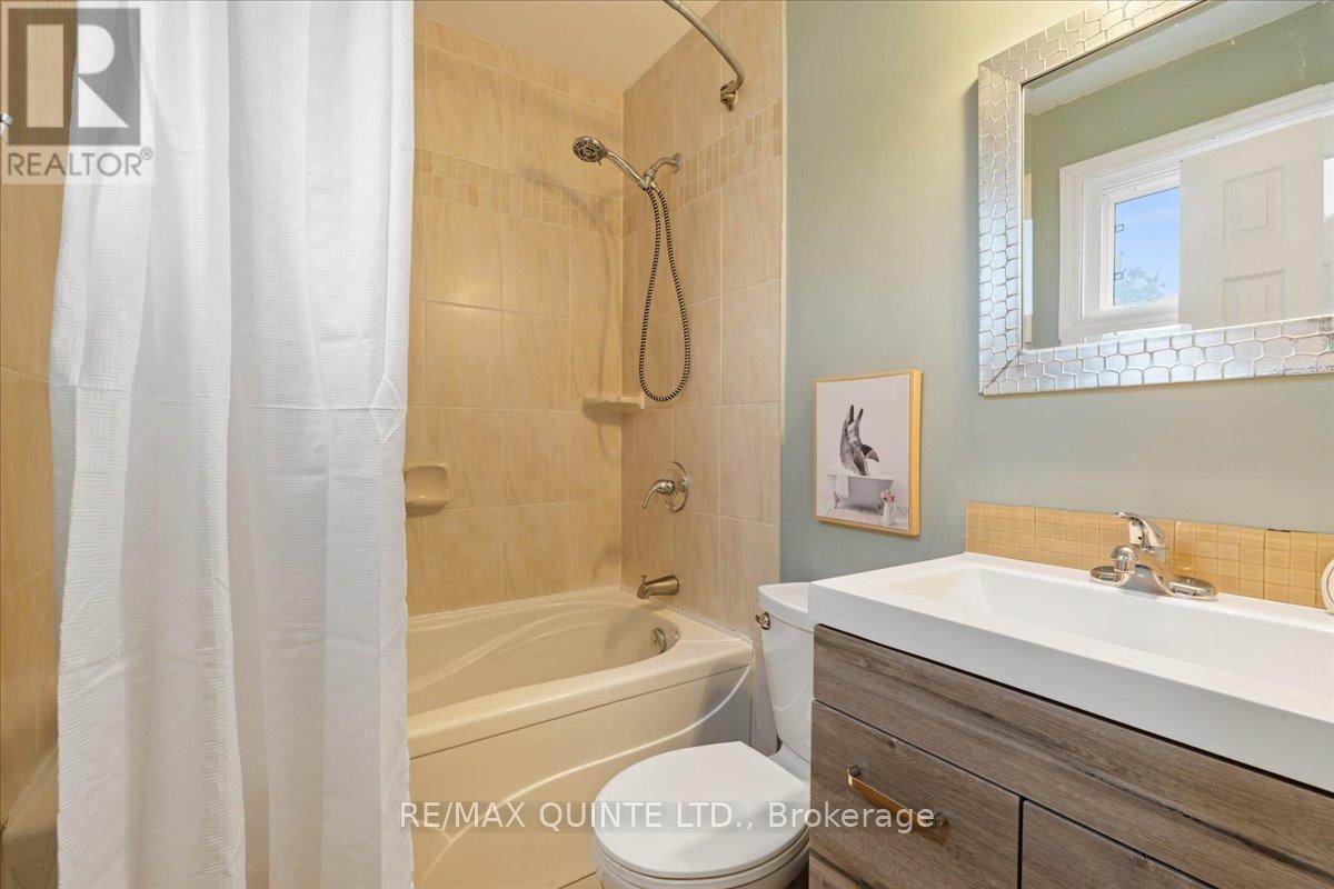 27 Morris Drive, Belleville, Ontario  K8P 5B3 - Photo 20 - X12357539