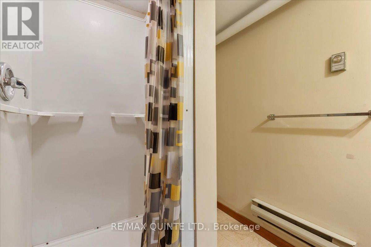 27 Morris Drive, Belleville, Ontario  K8P 5B3 - Photo 34 - X12357539