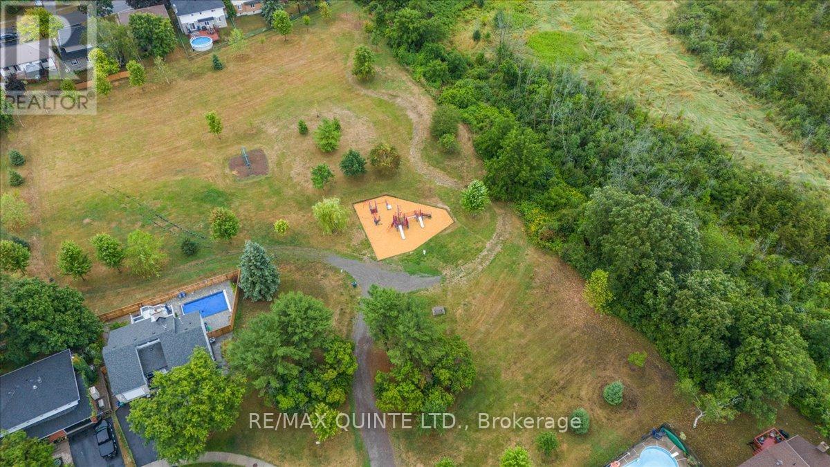 27 Morris Drive, Belleville, Ontario  K8P 5B3 - Photo 38 - X12357539