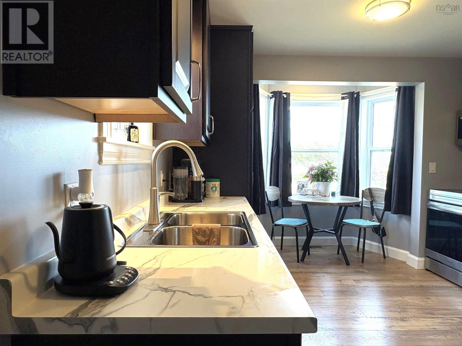 21 Marconi Street, Louisbourg, Nova Scotia  B1C 1K2 - Photo 4 - 202520808