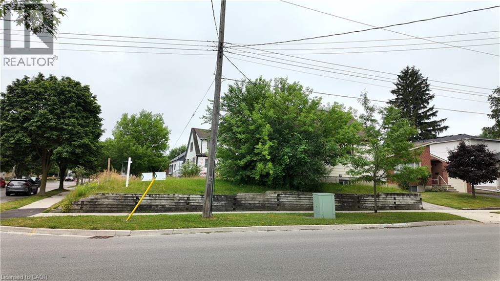 439 Alice Avenue, Kitchener, Ontario  N2M 2A3 - Photo 2 - 40762530