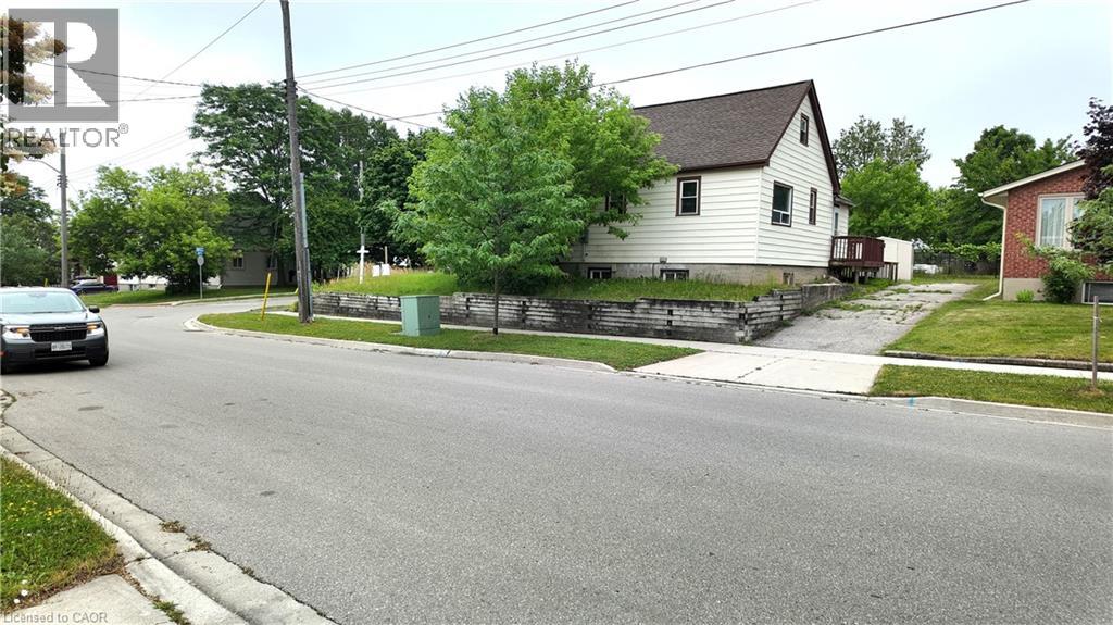 439 Alice Avenue, Kitchener, Ontario  N2M 2A3 - Photo 1 - 40762530