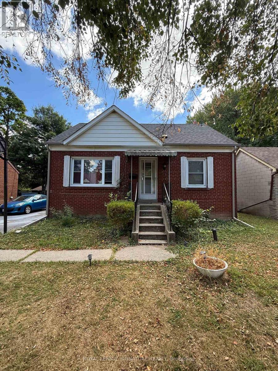 Property at 11 YVONNE AVENUE image 1