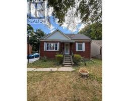 11 Yvonne Avenue, Toronto (Downsview-Roding-Cfb), Ca