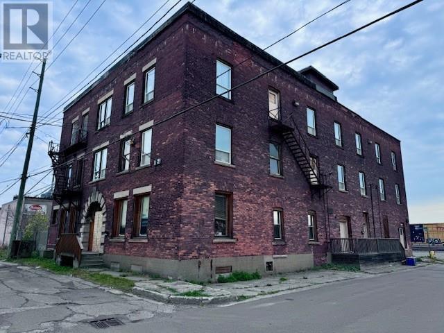201 Hardisty St, Thunder Bay, Ontario  P7C 3G7 - Photo 1 - TB252619
