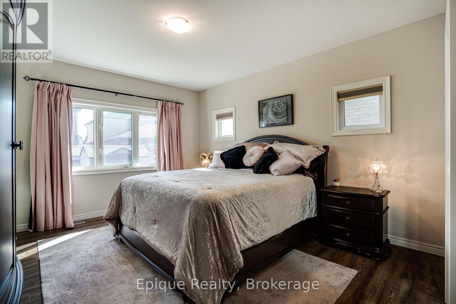 68 Roselawn Crescent, Welland, Ontario  L3C 0C3 - Photo 17 - X12356018