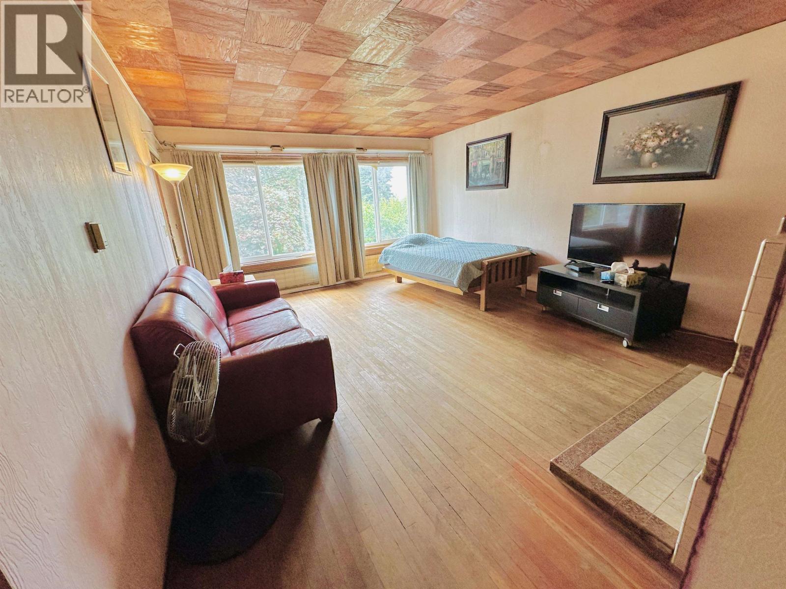 1305 Thomas Avenue, Coquitlam, British Columbia  V3K 2L4 - Photo 10 - R3039359