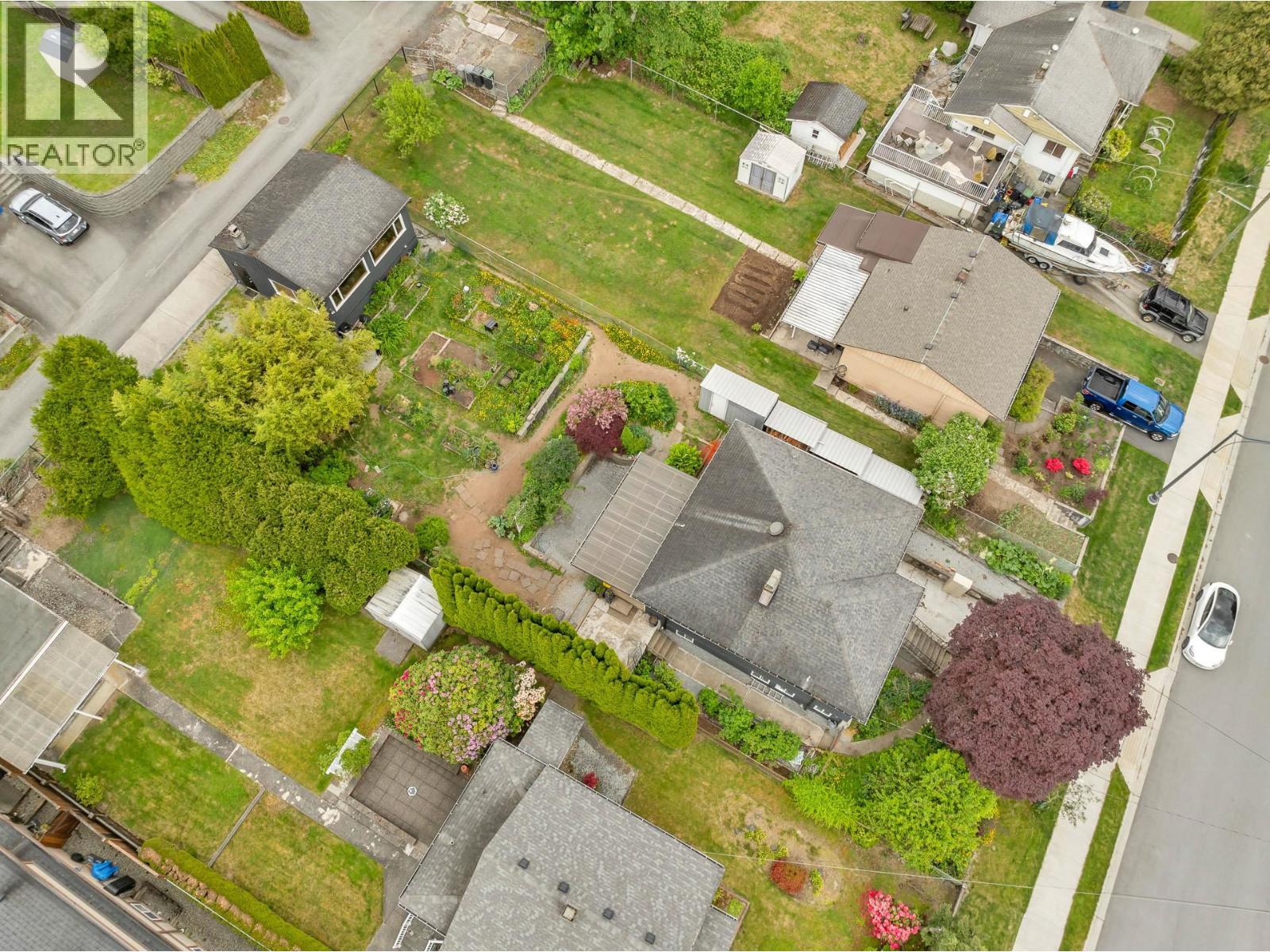 1305 Thomas Avenue, Coquitlam, British Columbia  V3K 2L4 - Photo 32 - R3039359