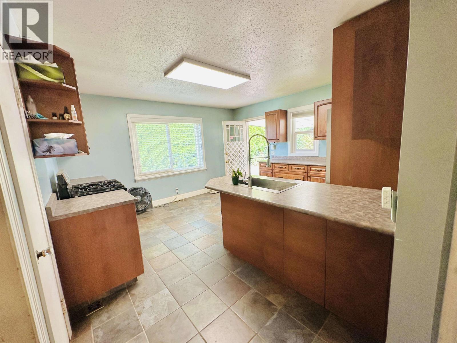 1305 Thomas Avenue, Coquitlam, British Columbia  V3K 2L4 - Photo 9 - R3039359
