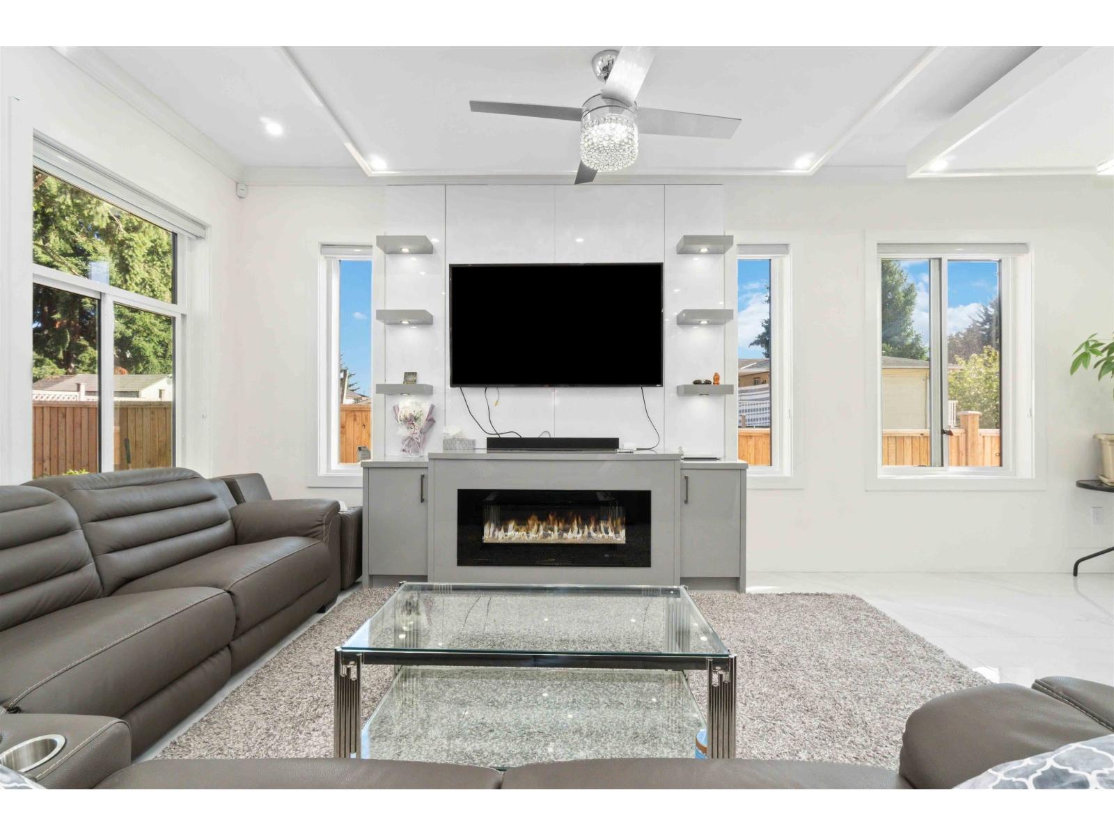 Property at 7688 115A STREET image 4