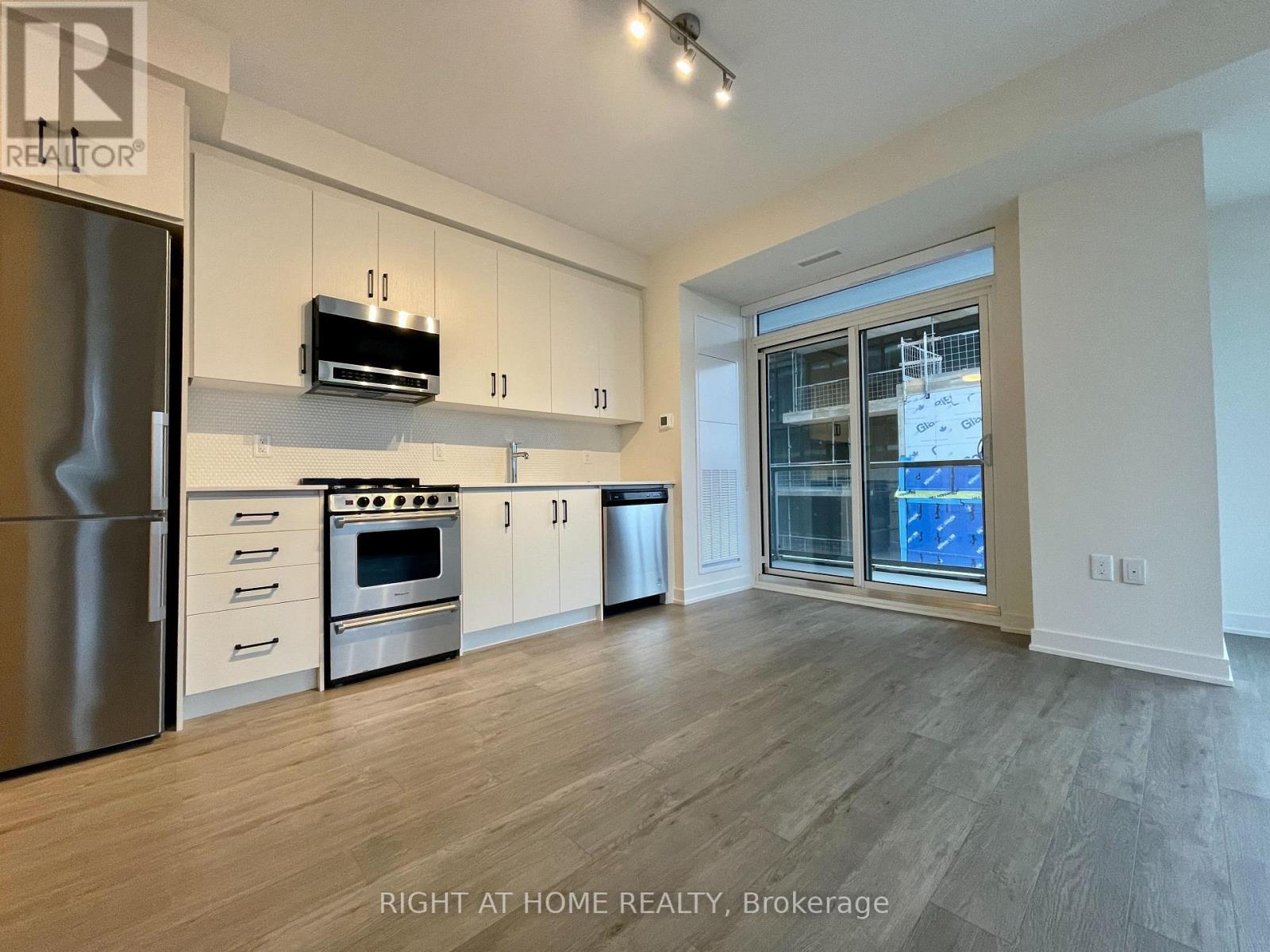 515 - 212 King William Street, Hamilton, Ontario  L8R 3N9 - Photo 2 - X12357481