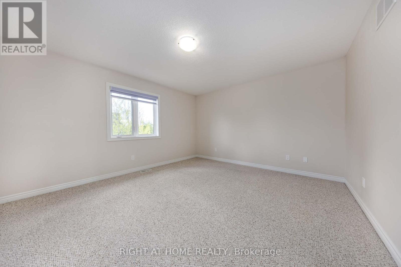 71 Southshore Crescent, Hamilton, Ontario  L8E 0J3 - Photo 19 - X12357482