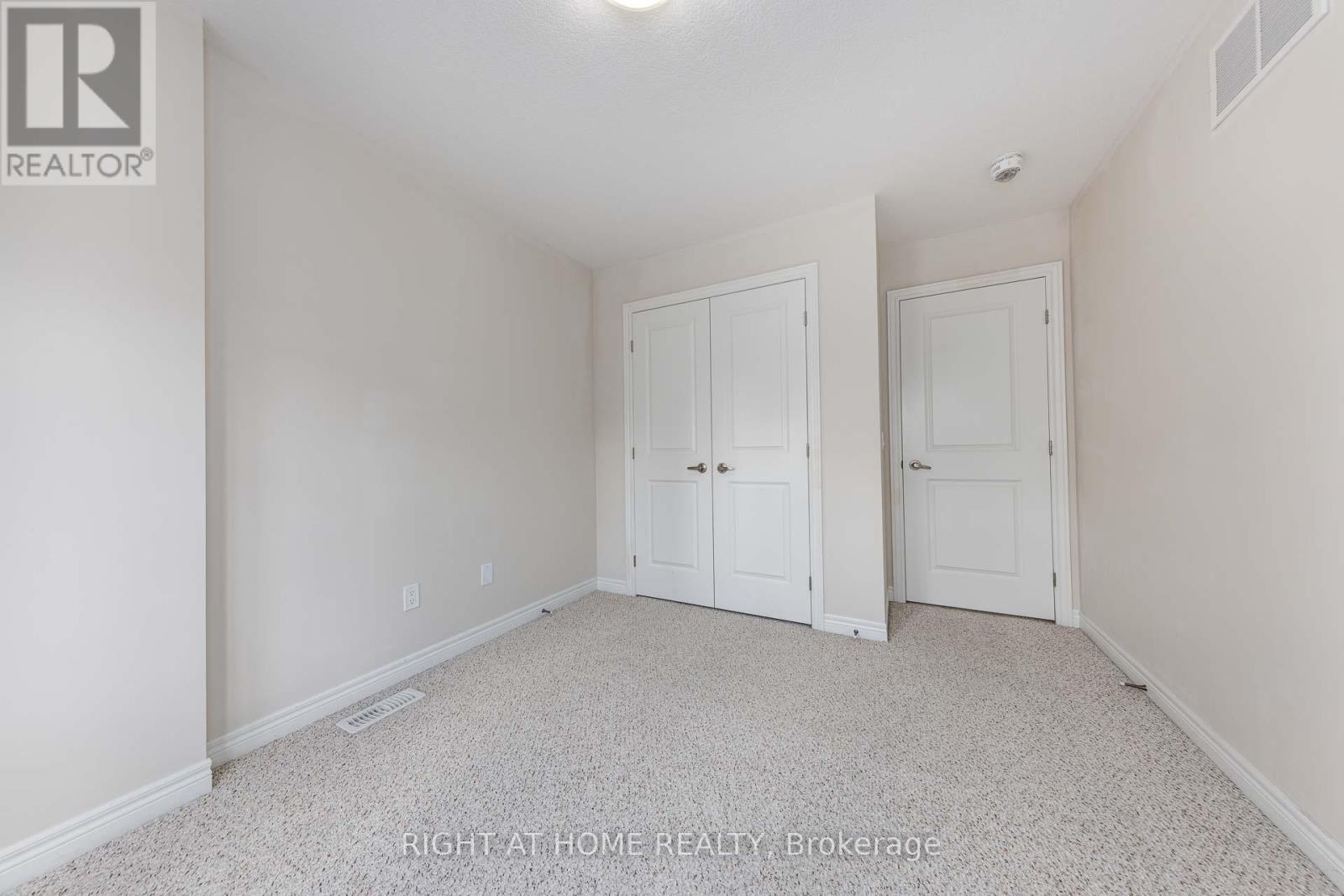 71 Southshore Crescent, Hamilton, Ontario  L8E 0J3 - Photo 28 - X12357482