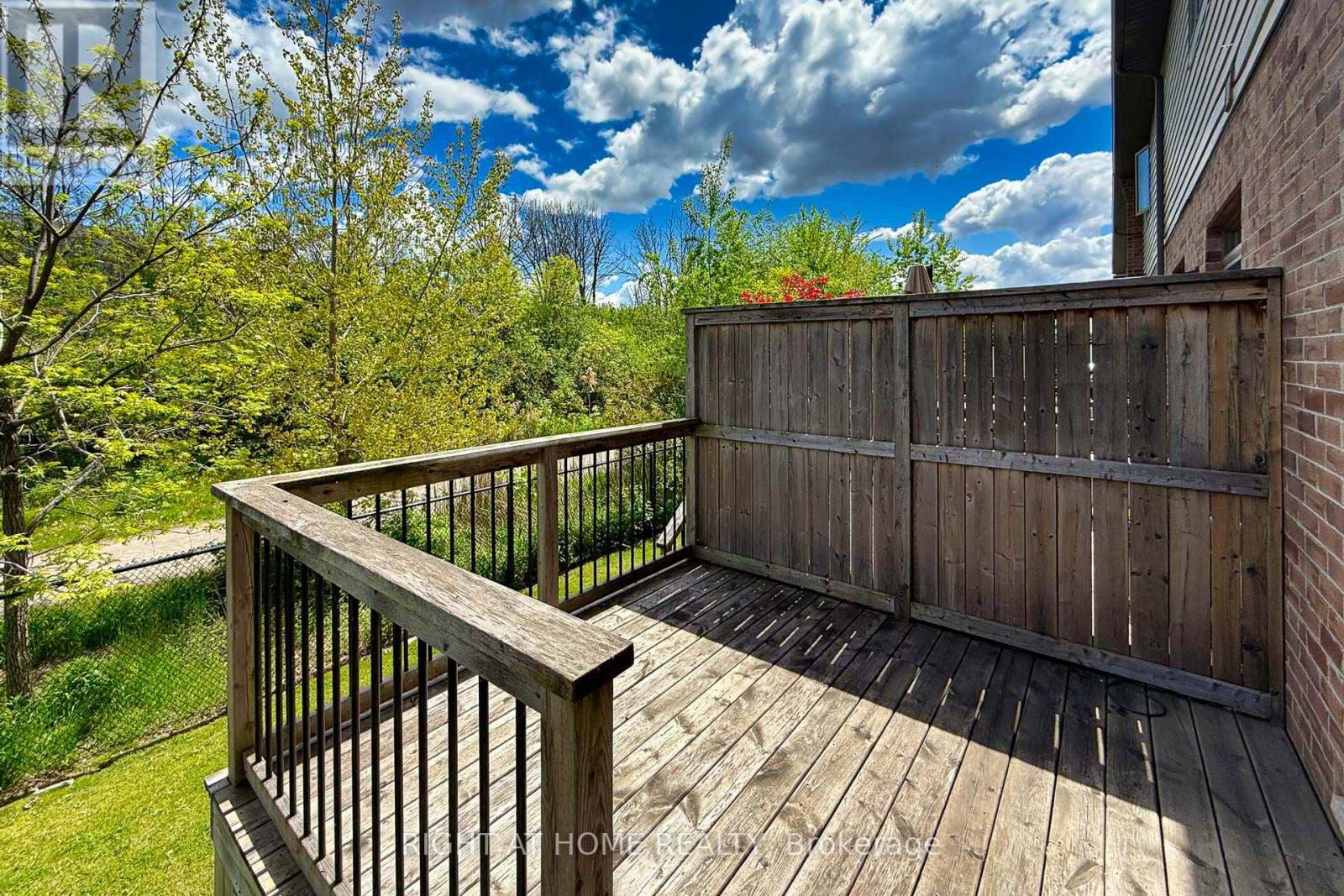 71 Southshore Crescent, Hamilton, Ontario  L8E 0J3 - Photo 37 - X12357482