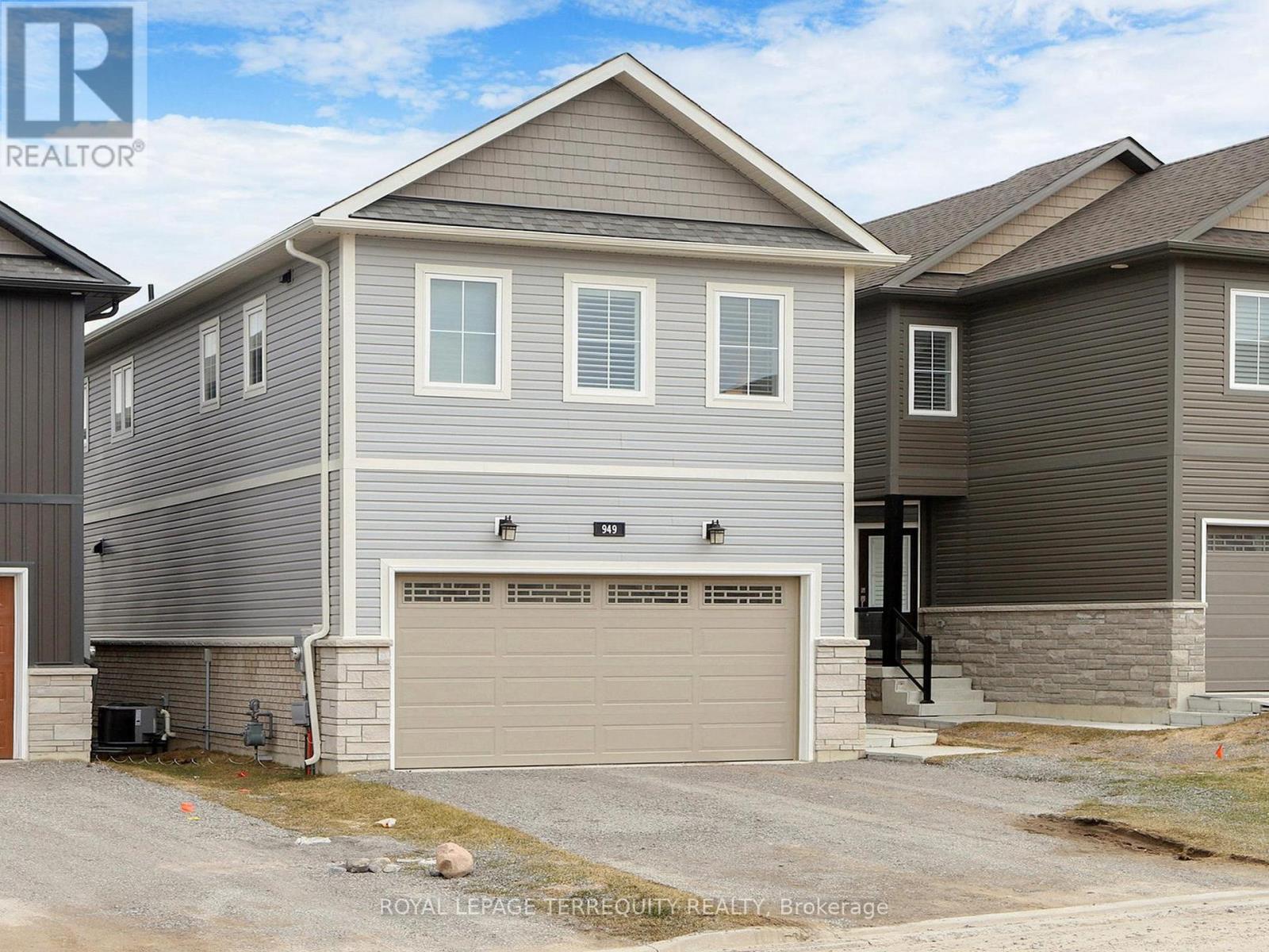 949 Bamford Terrace, Peterborough, Ontario  K9J 6X4 - Photo 2 - X12357487