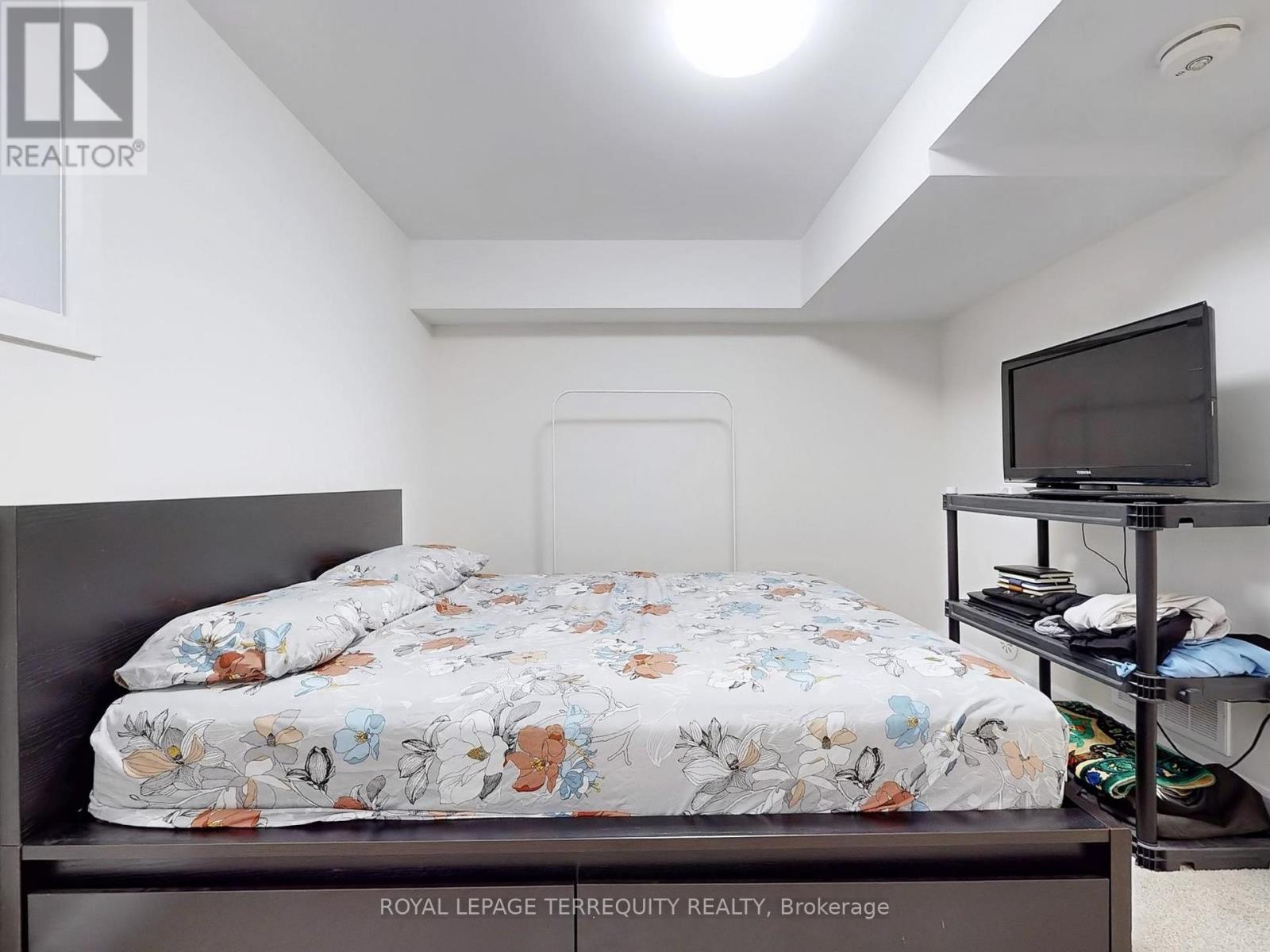 949 Bamford Terrace, Peterborough, Ontario  K9J 6X4 - Photo 35 - X12357487