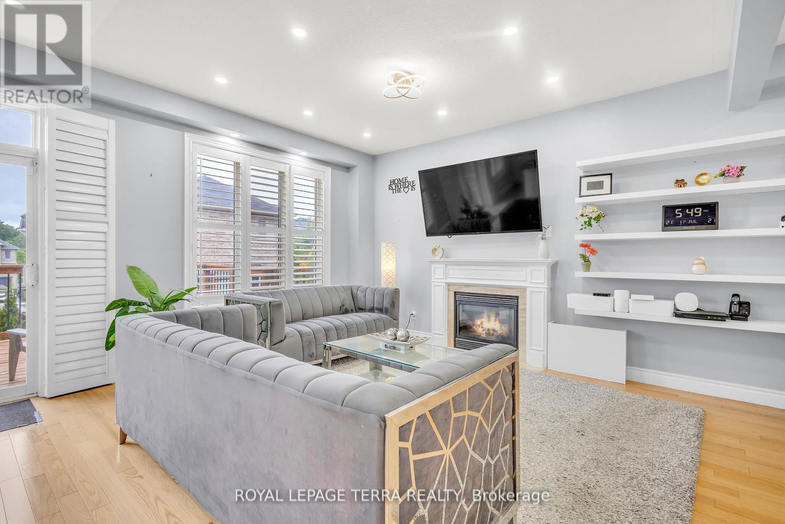 584 Pinery Trail, Waterloo, Ontario  N2V 2Y3 - Photo 16 - X12357526