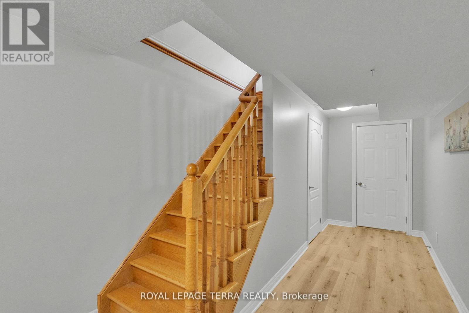 584 Pinery Trail, Waterloo, Ontario  N2V 2Y3 - Photo 26 - X12357526