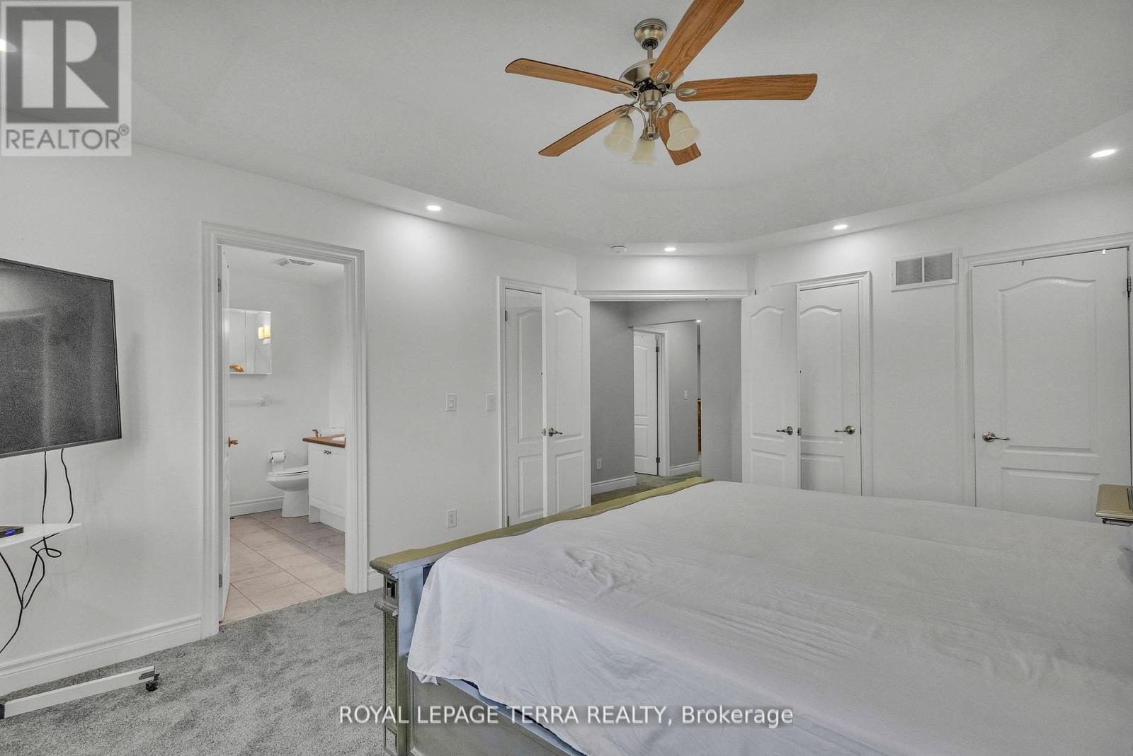 584 Pinery Trail, Waterloo, Ontario  N2V 2Y3 - Photo 37 - X12357526
