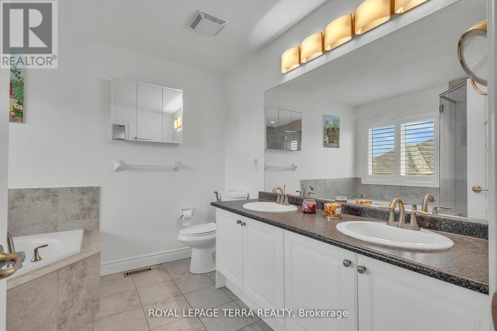 584 Pinery Trail, Waterloo, Ontario  N2V 2Y3 - Photo 38 - X12357526