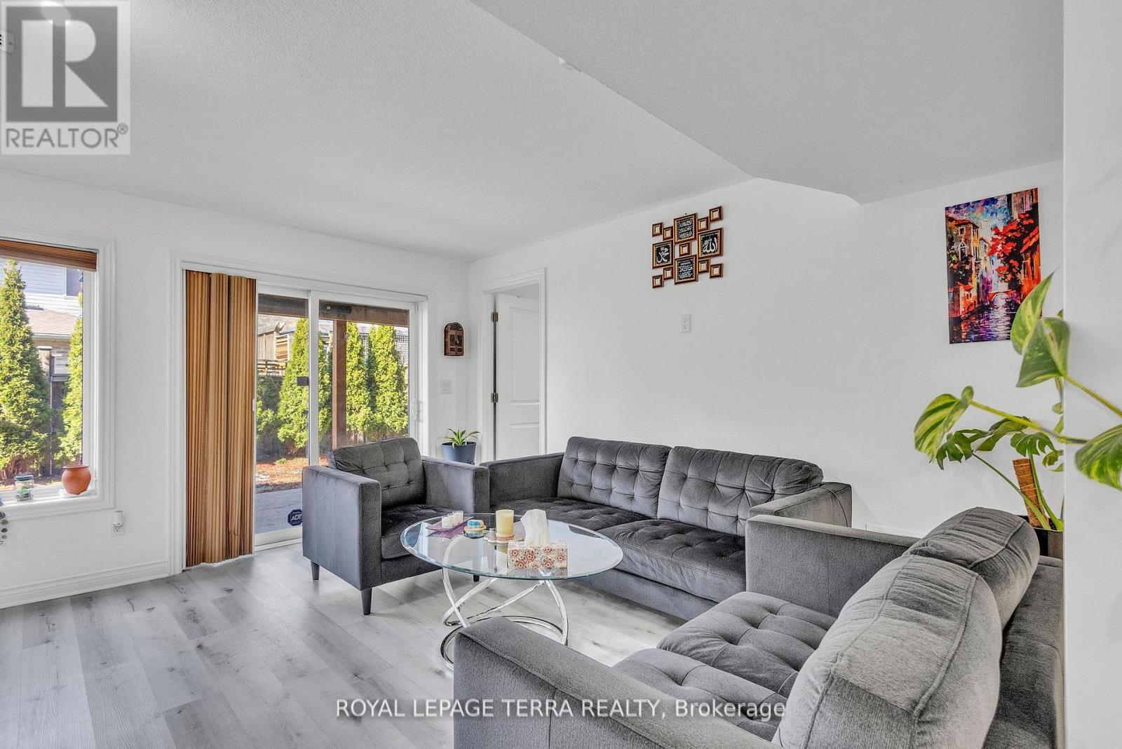 584 Pinery Trail, Waterloo, Ontario  N2V 2Y3 - Photo 42 - X12357526